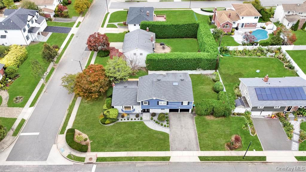 90 Rockland Drive, Jericho, NY 11753