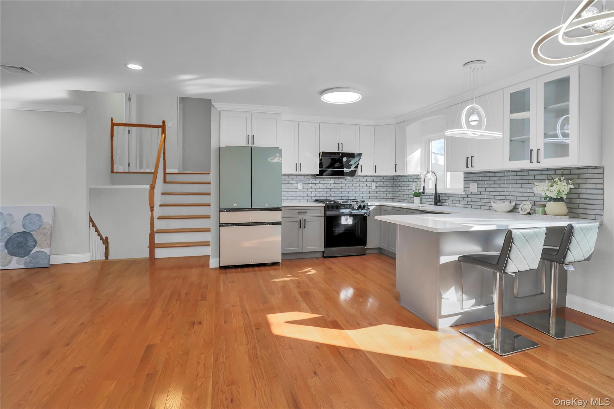 2 Walnut Drive, Syosset, NY 11791