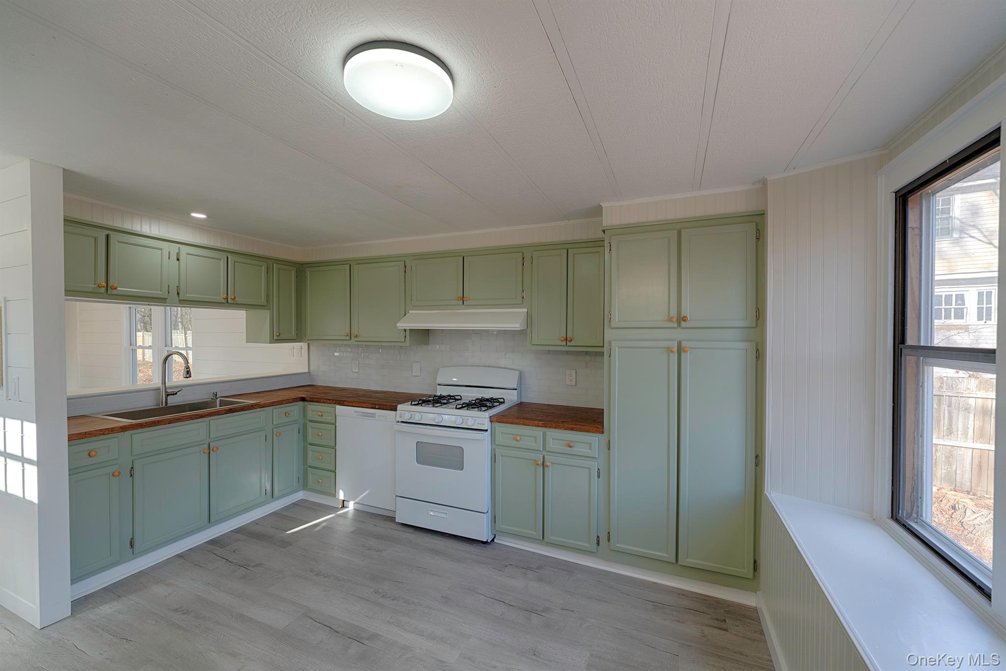 193 Decker Road, Stanfordville, NY 12581