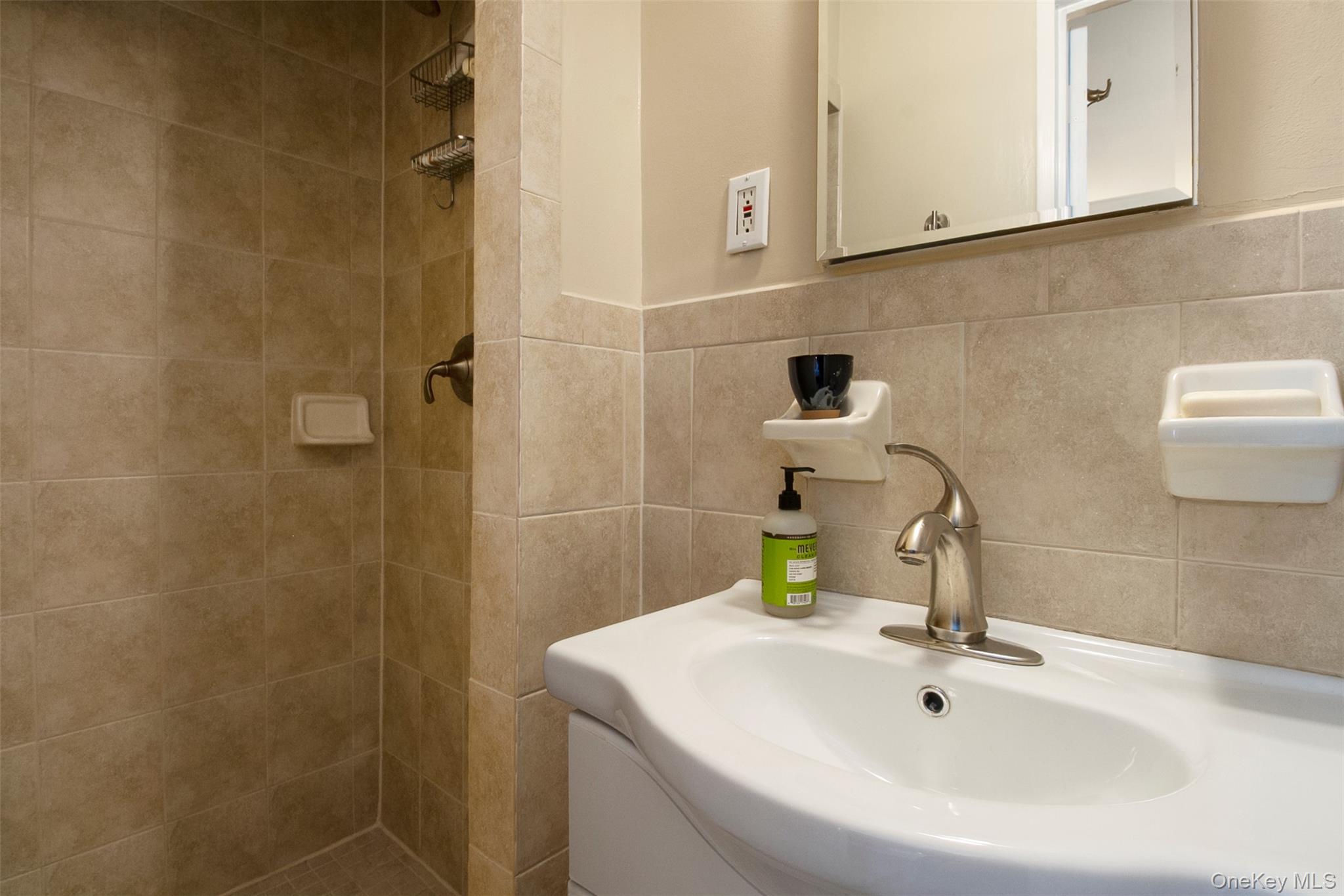 565 Broadway # 4A, Hastings-on-Hudson, NY 10706