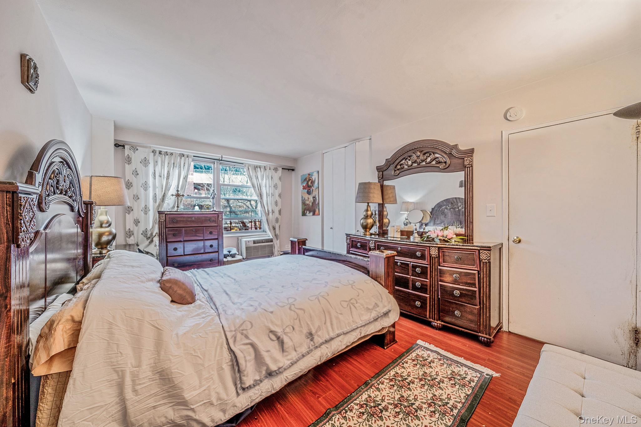 61-25 97 Street # 2B, Rego Park, NY 11374