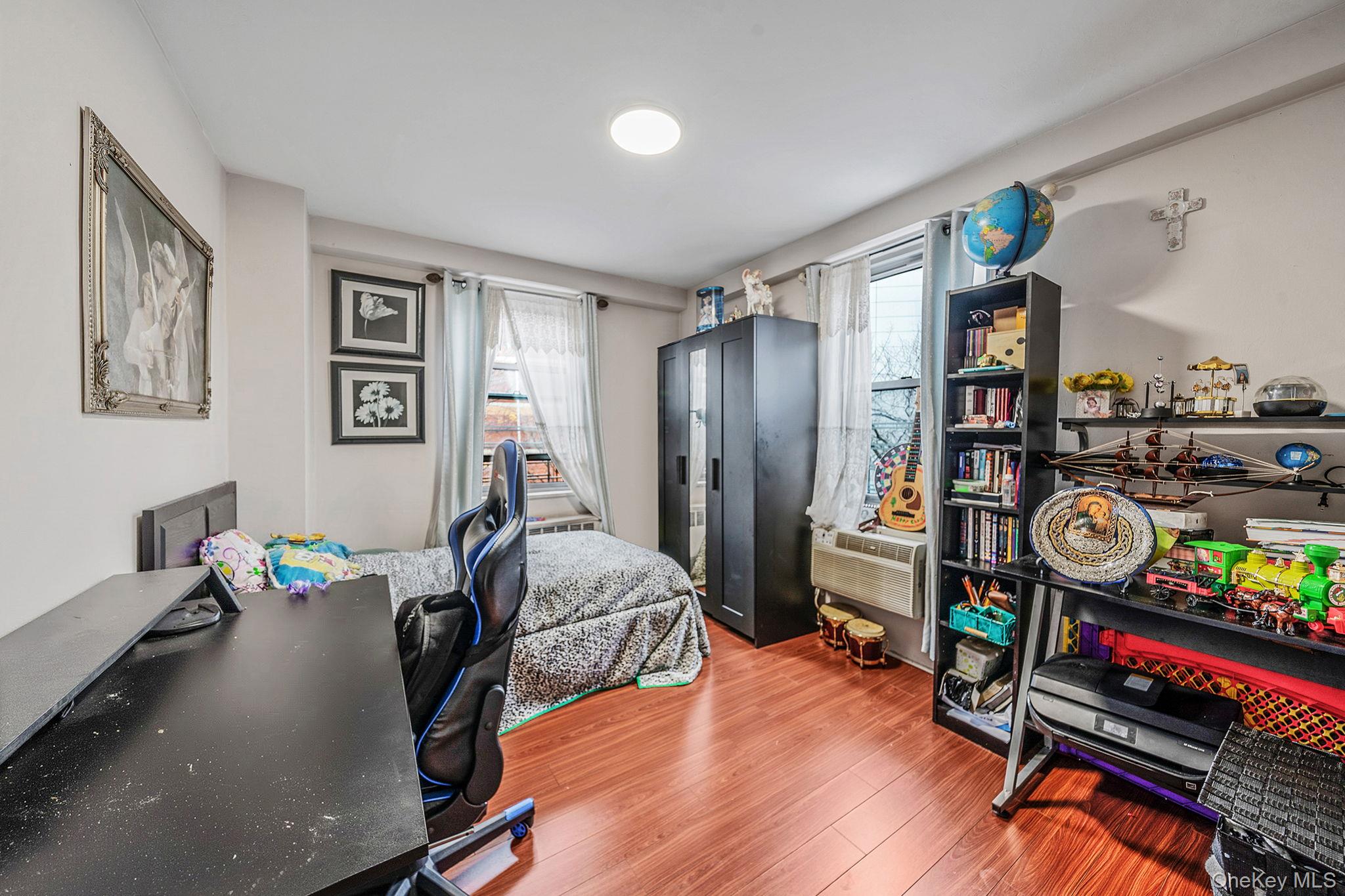 61-25 97 Street # 2B, Rego Park, NY 11374