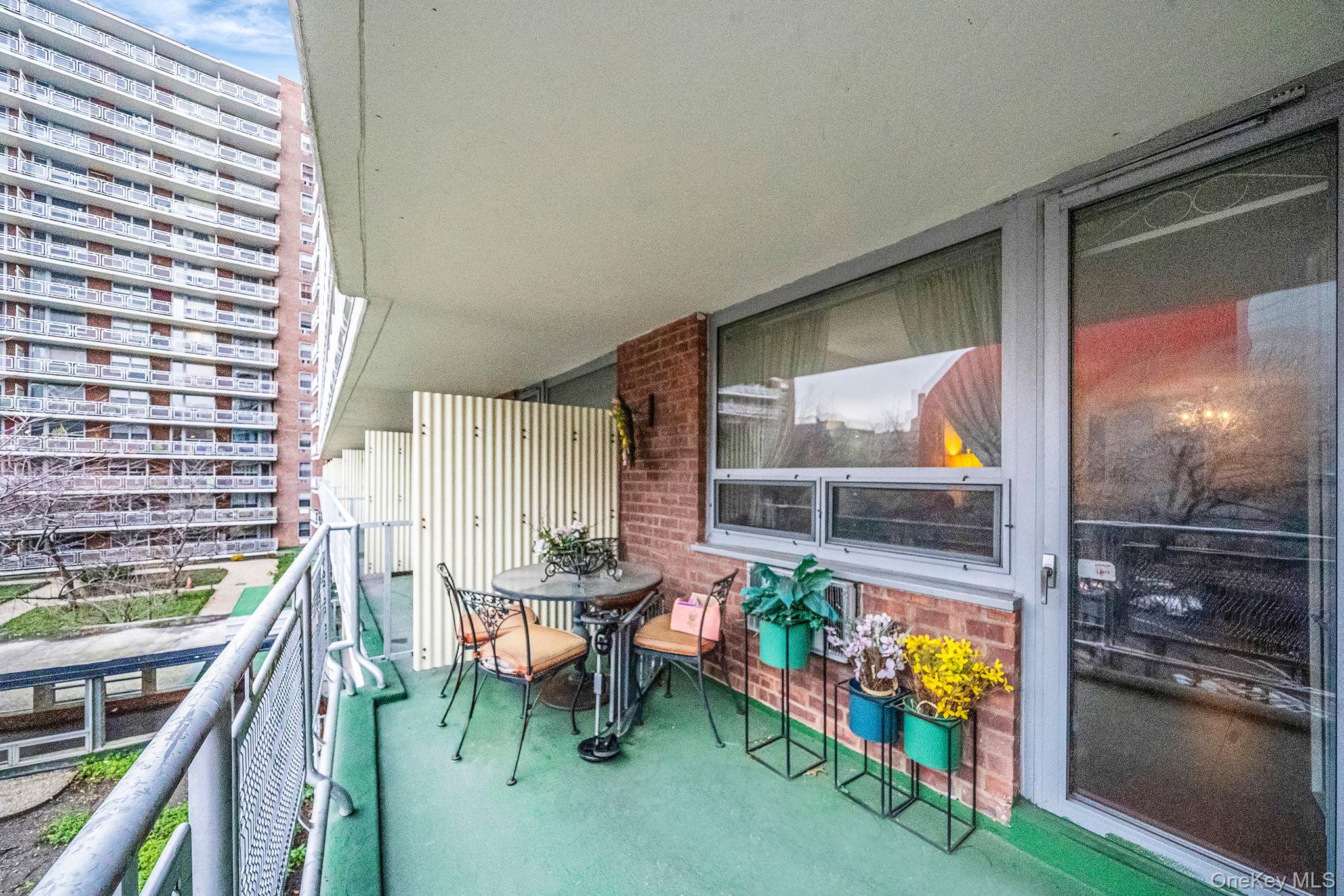 61-25 97 Street # 2B, Rego Park, NY 11374
