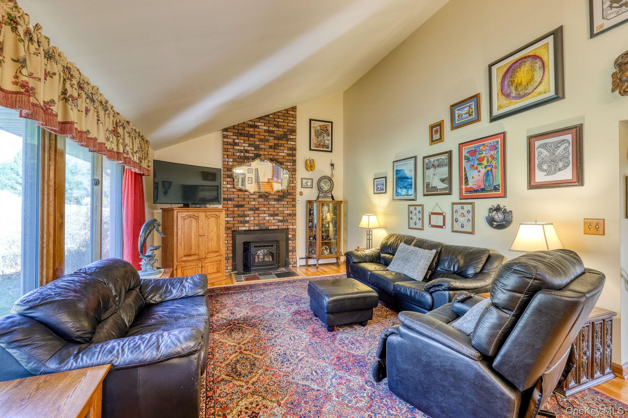 17 Homer Place, Poughkeepsie, NY 12603