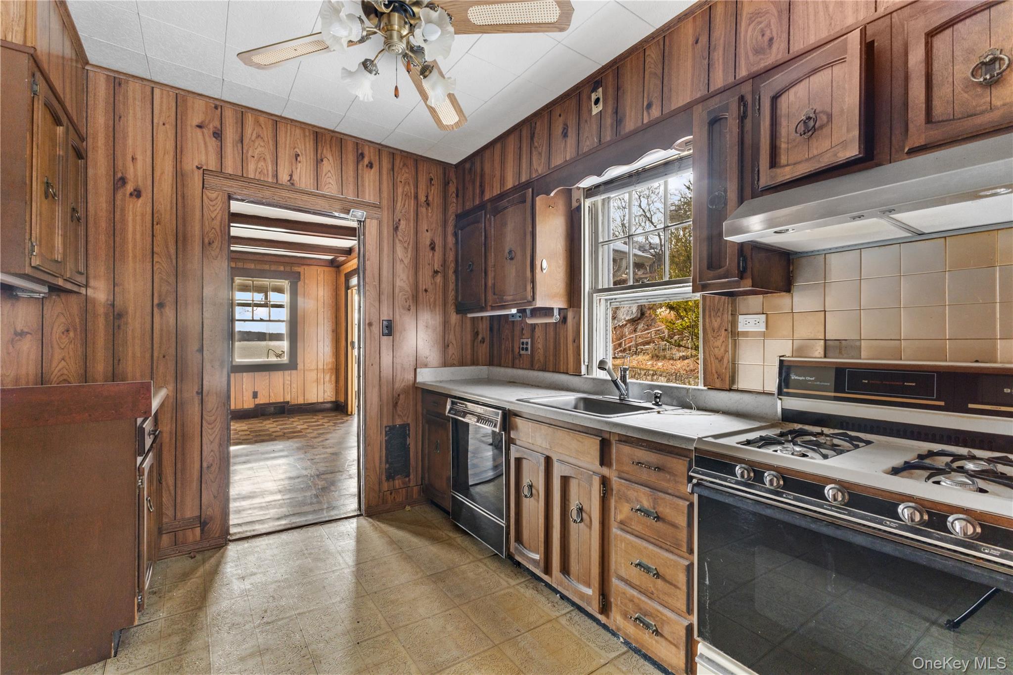 149 N Shore Road, Putnam Valley, NY 10579