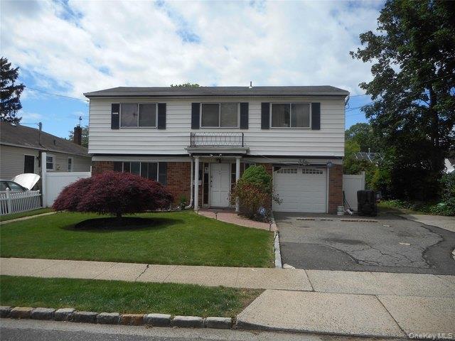33 2nd Avenue, Westbury, NY 11590