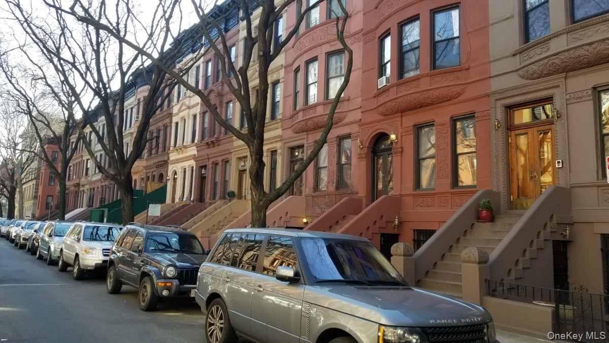 235 W 137th Street # 1F, New York (Manhattan), NY 10030