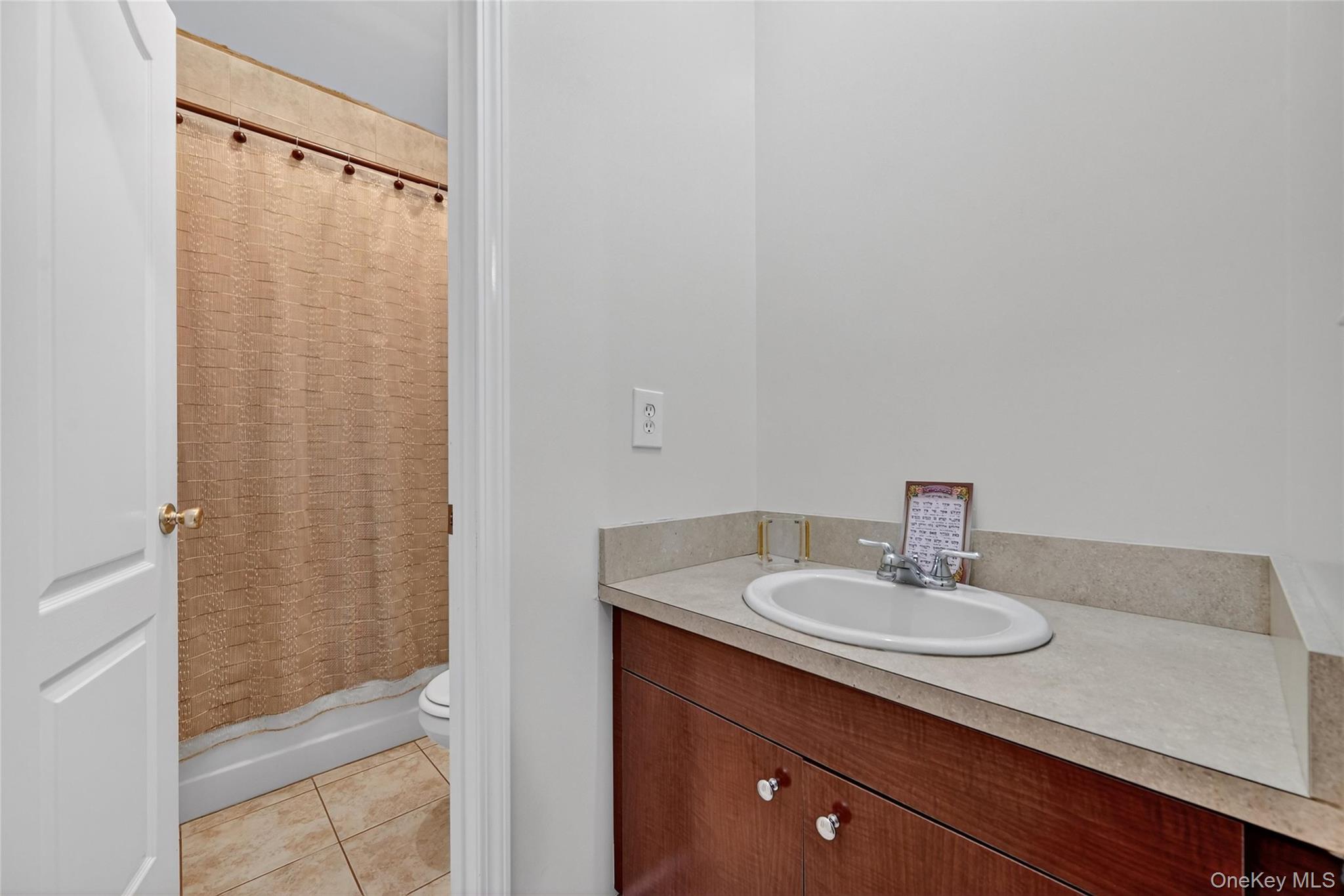 4 Toltchav Way # 102, Monroe, NY 10950