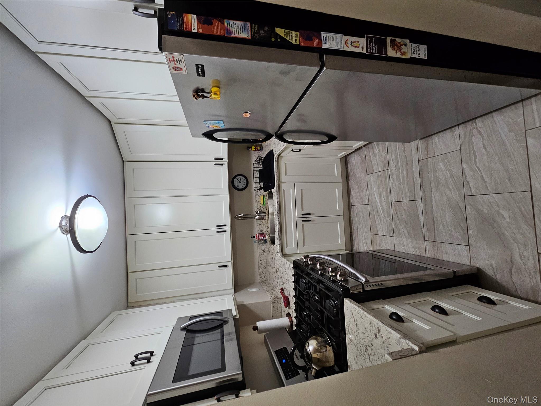 100 S Ocean Avenue S # 3U, Freeport, NY 11520