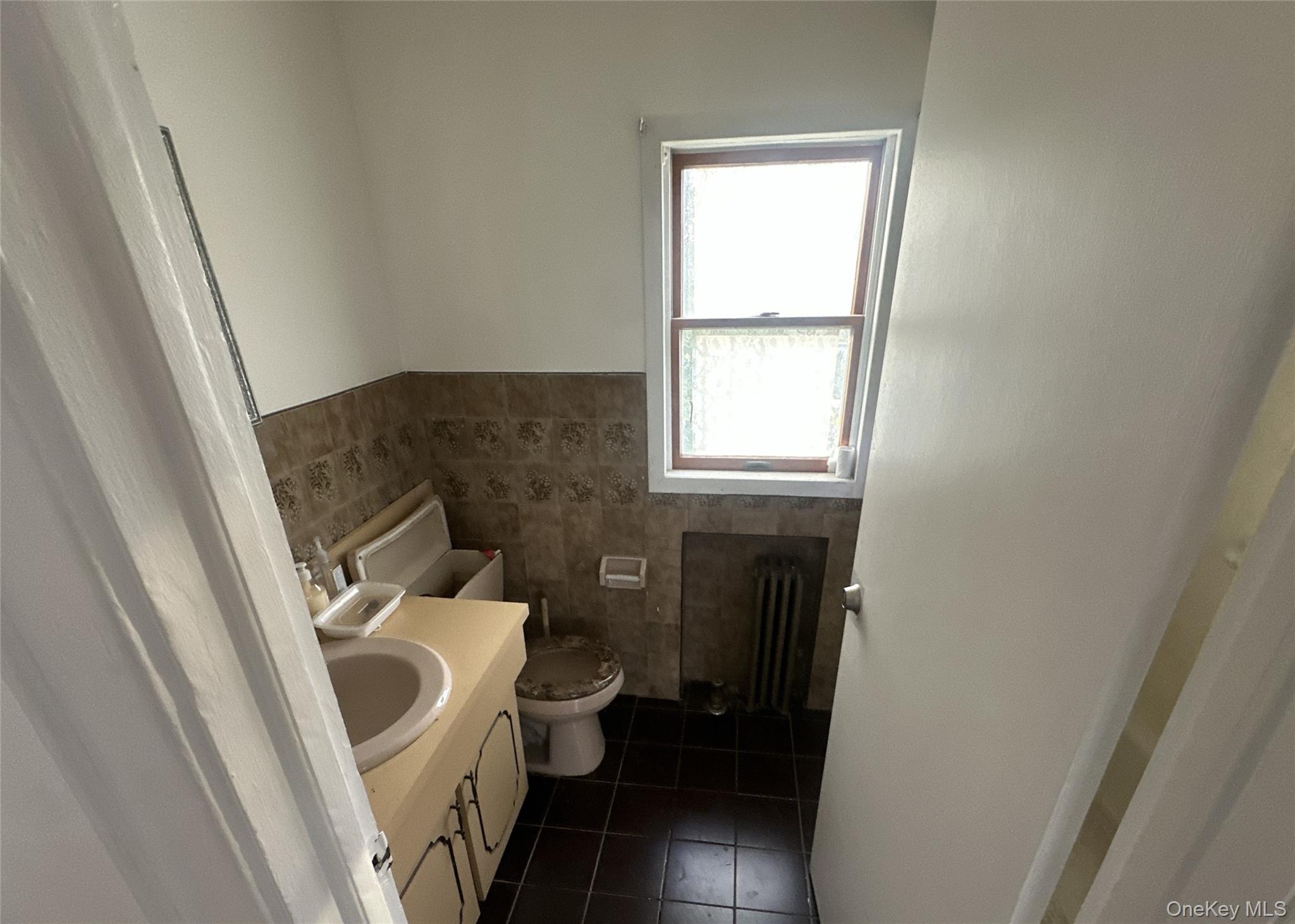 2922 Oceanside Road, Oceanside, NY 11572