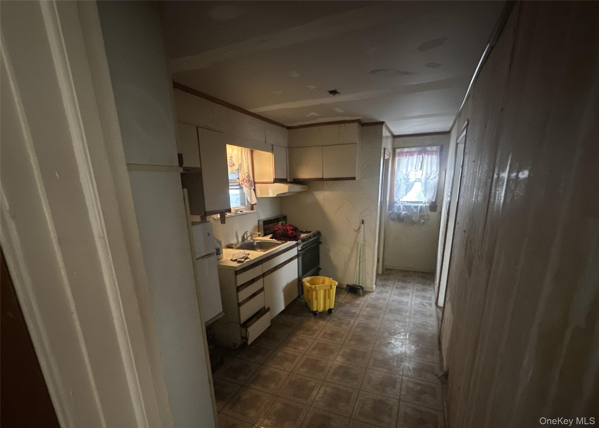 2922 Oceanside Road, Oceanside, NY 11572