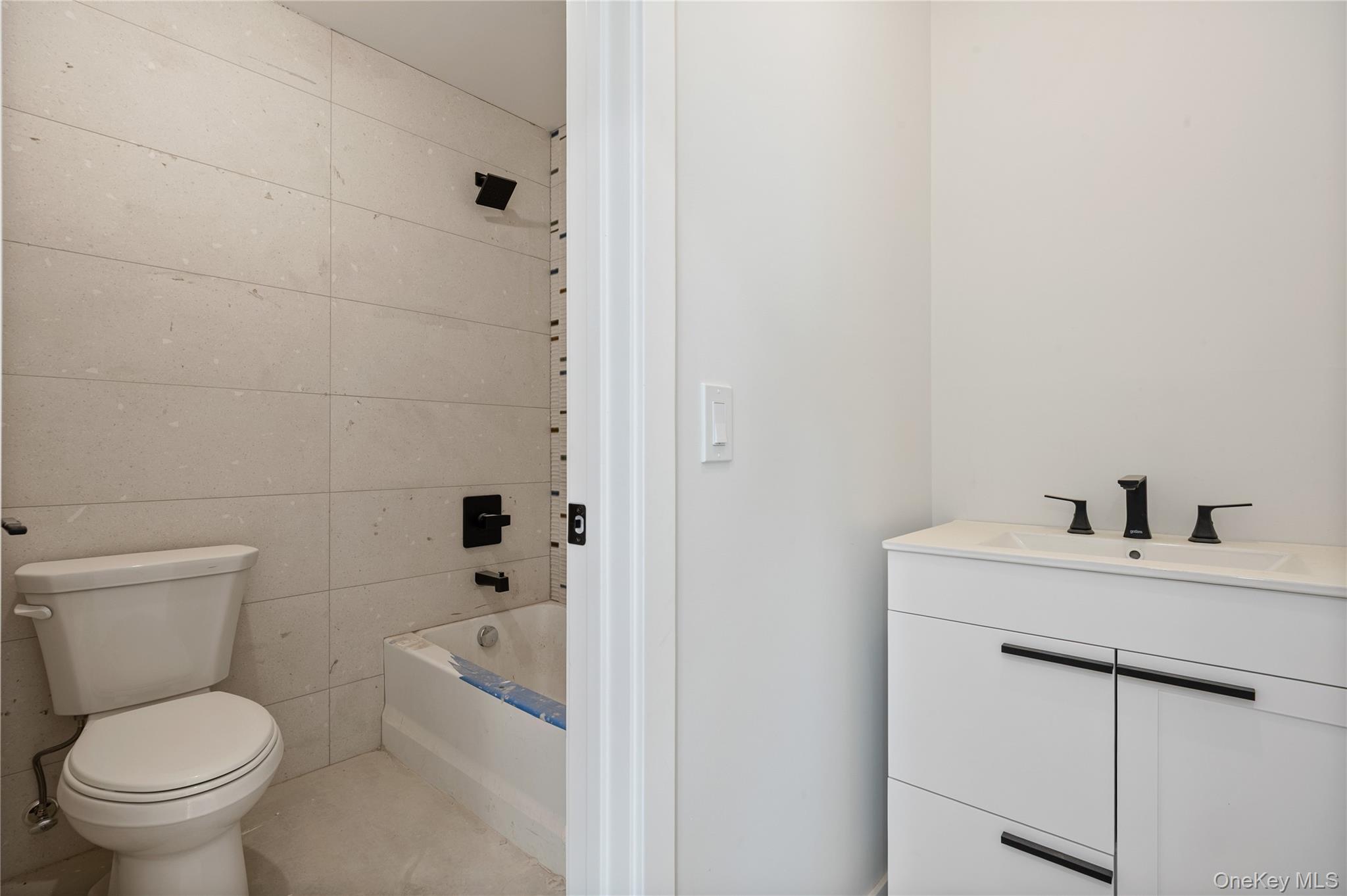 18 W Funston Avenue # 211, Spring Valley, NY 10977