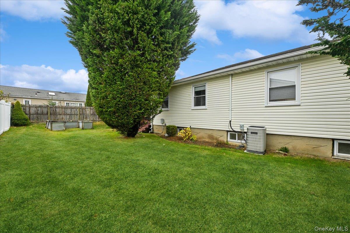 331 N Michigan Avenue, Massapequa, NY 11758