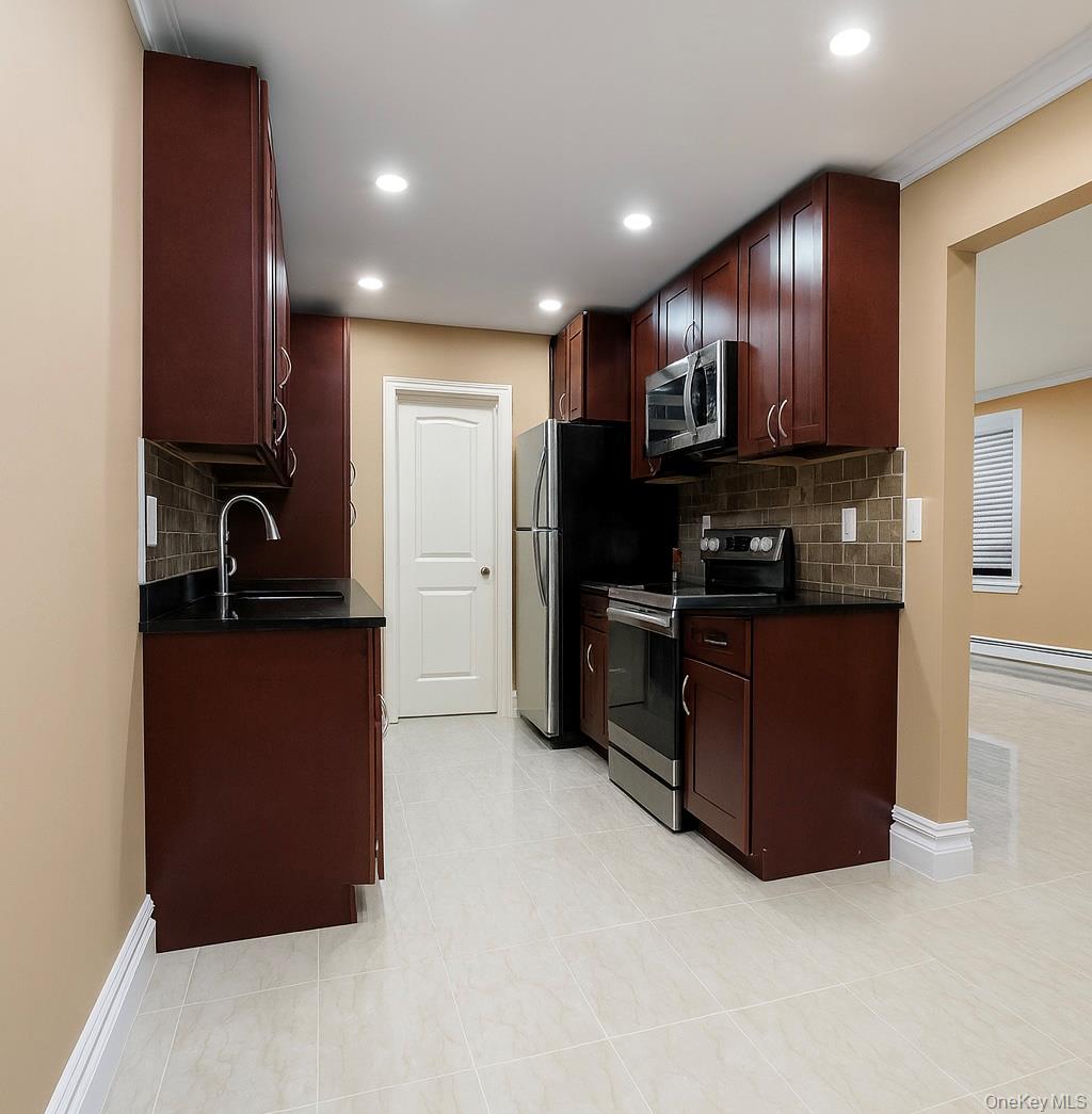 520 Sierra Vista Lane, Valley Cottage, NY 10989