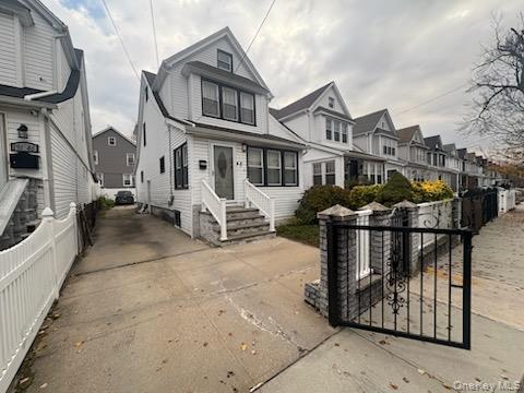 19144 113th Road, Saint Albans, NY 11412