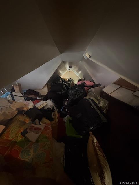 19144 113th Road, Saint Albans, NY 11412