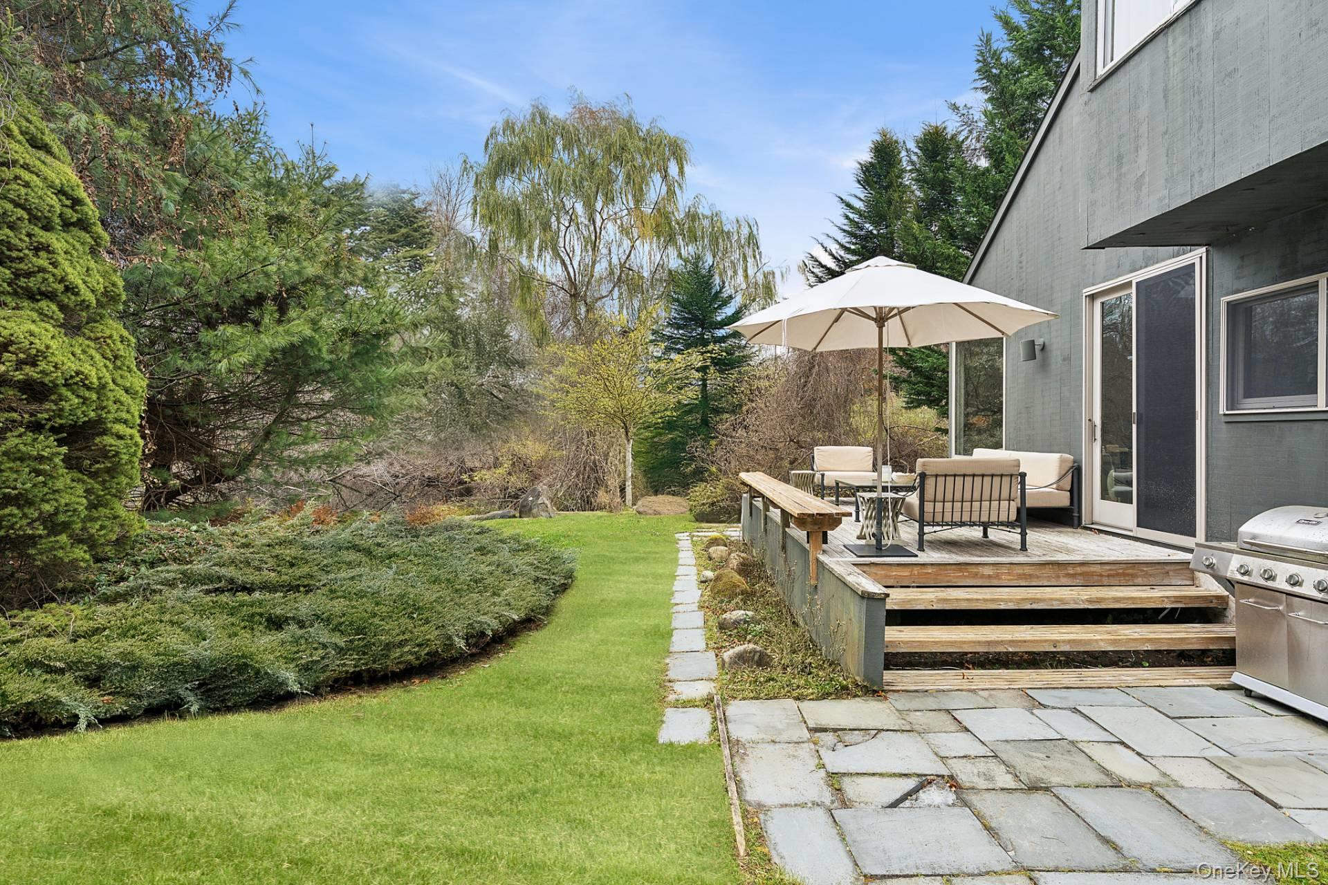 212 Upper Seven Ponds Road, Water Mill, NY 11976