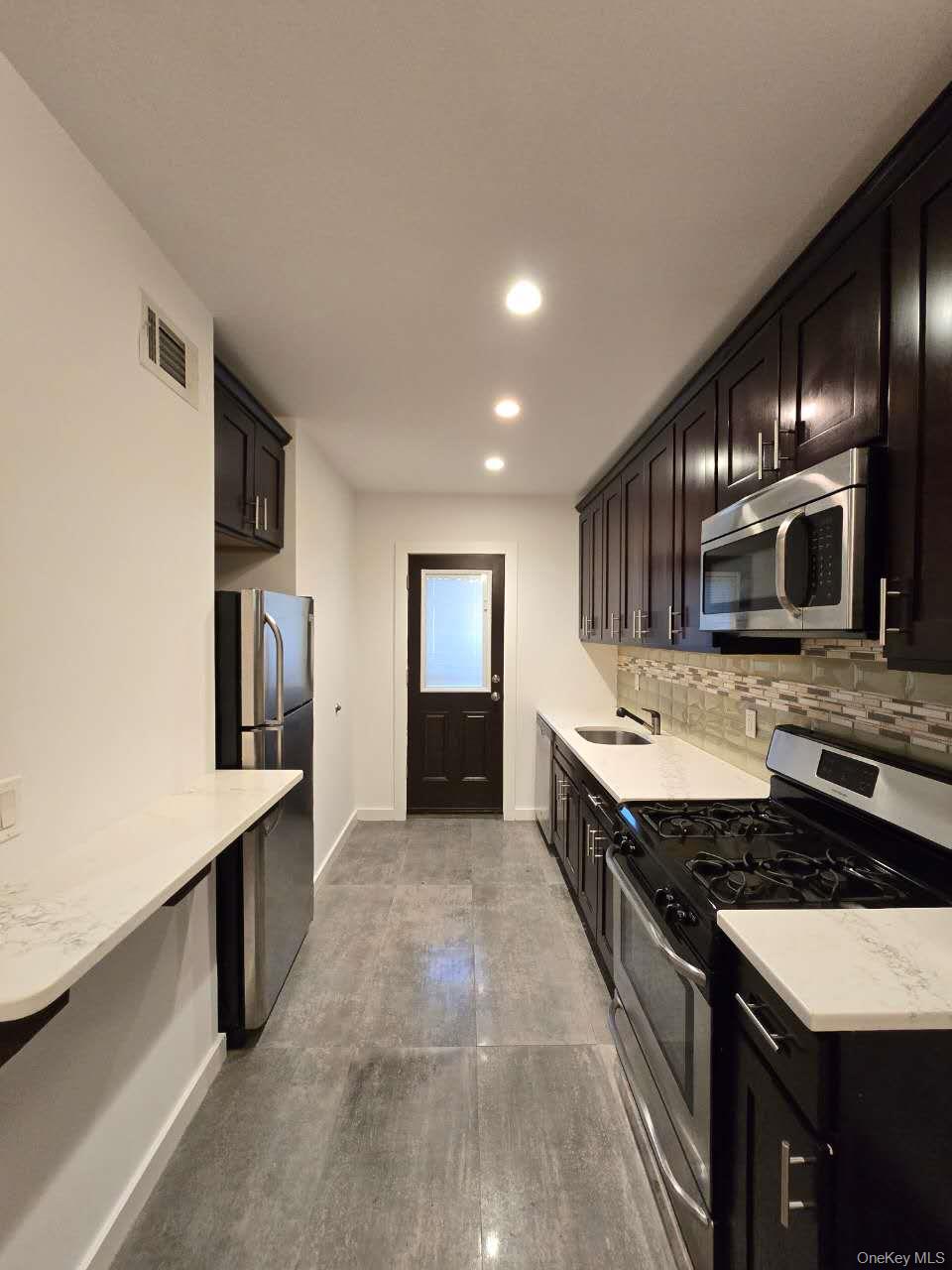 151 Noll Street, Brooklyn, NY 11206