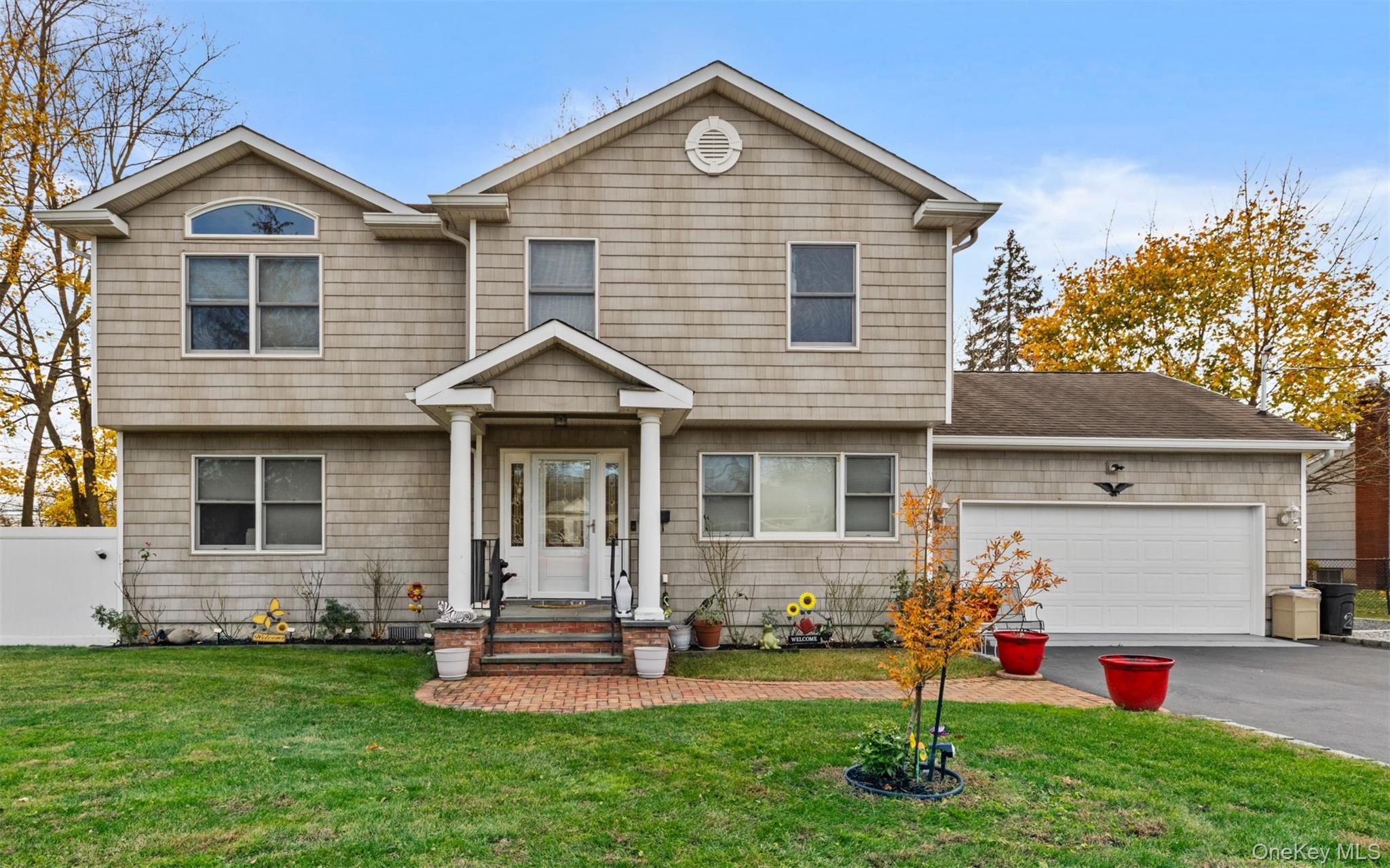 2 Smith Street, Deer Park, NY 11729