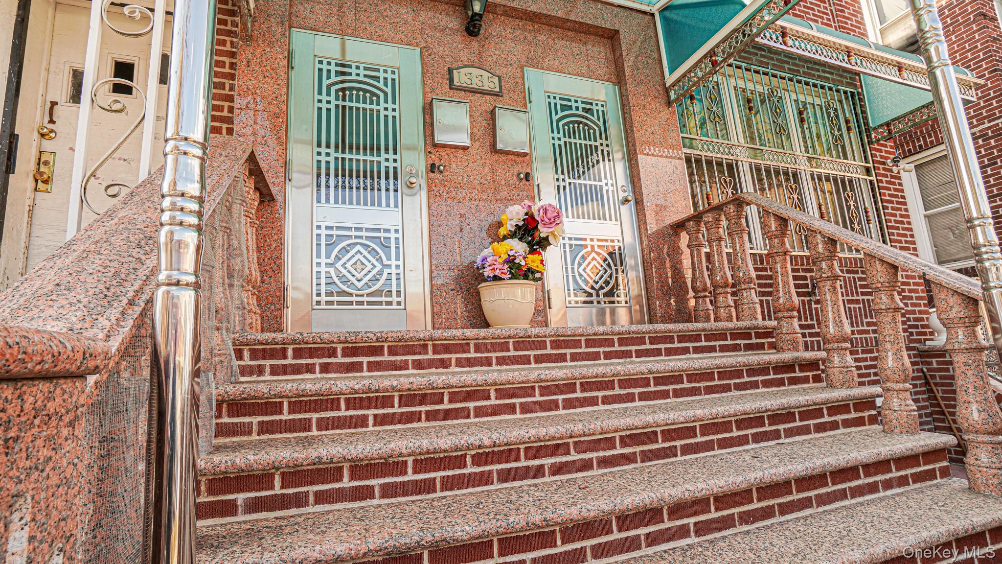 1335 Commonwealth Avenue, Bronx, NY 10472