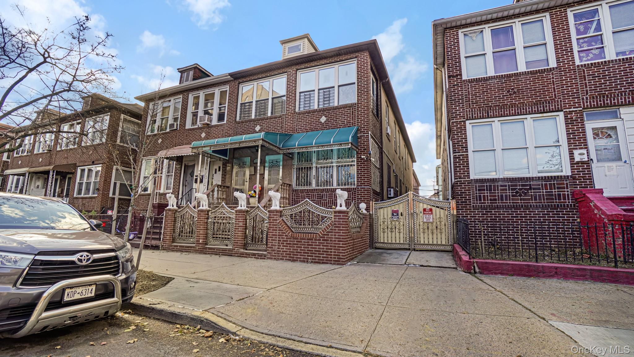 1335 Commonwealth Avenue, Bronx, NY 10472