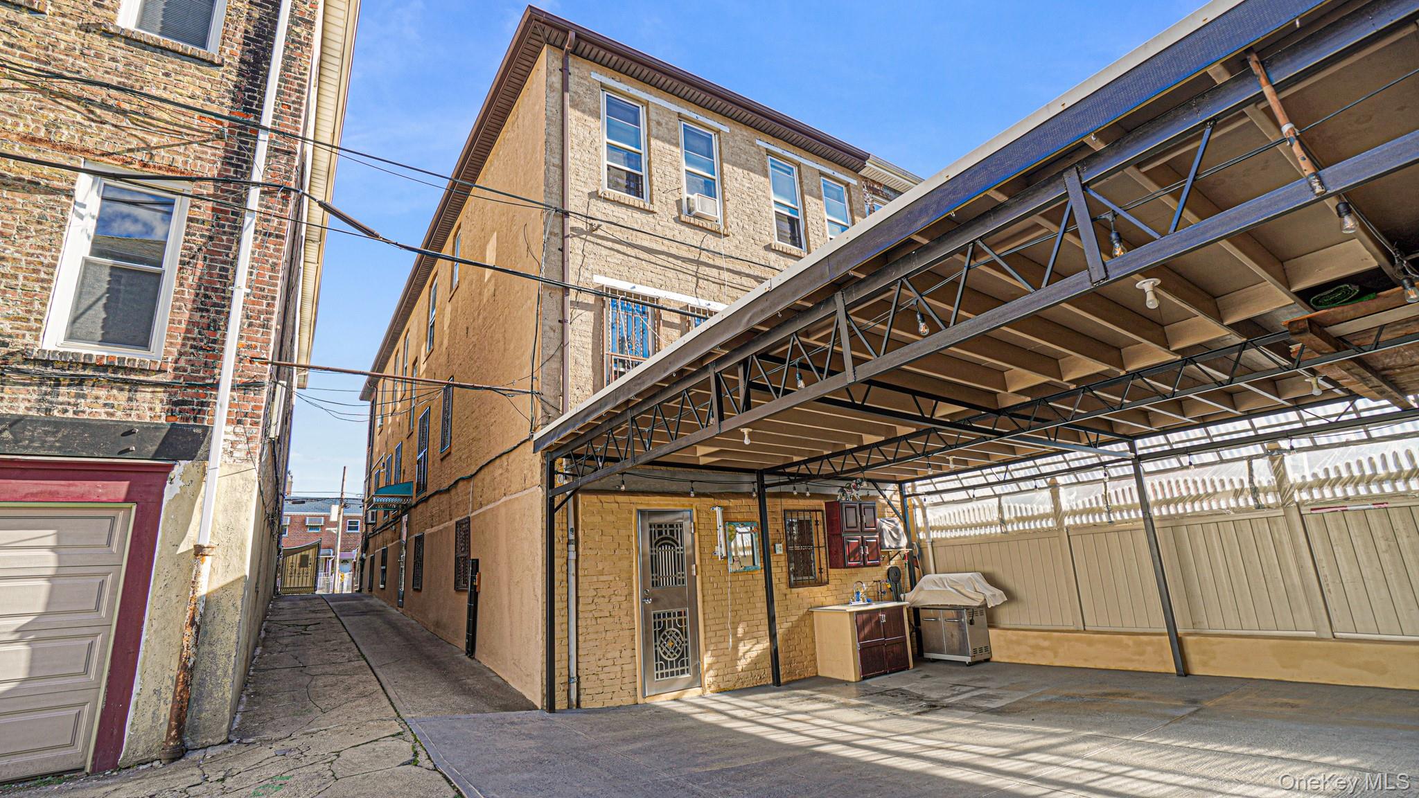 1335 Commonwealth Avenue, Bronx, NY 10472