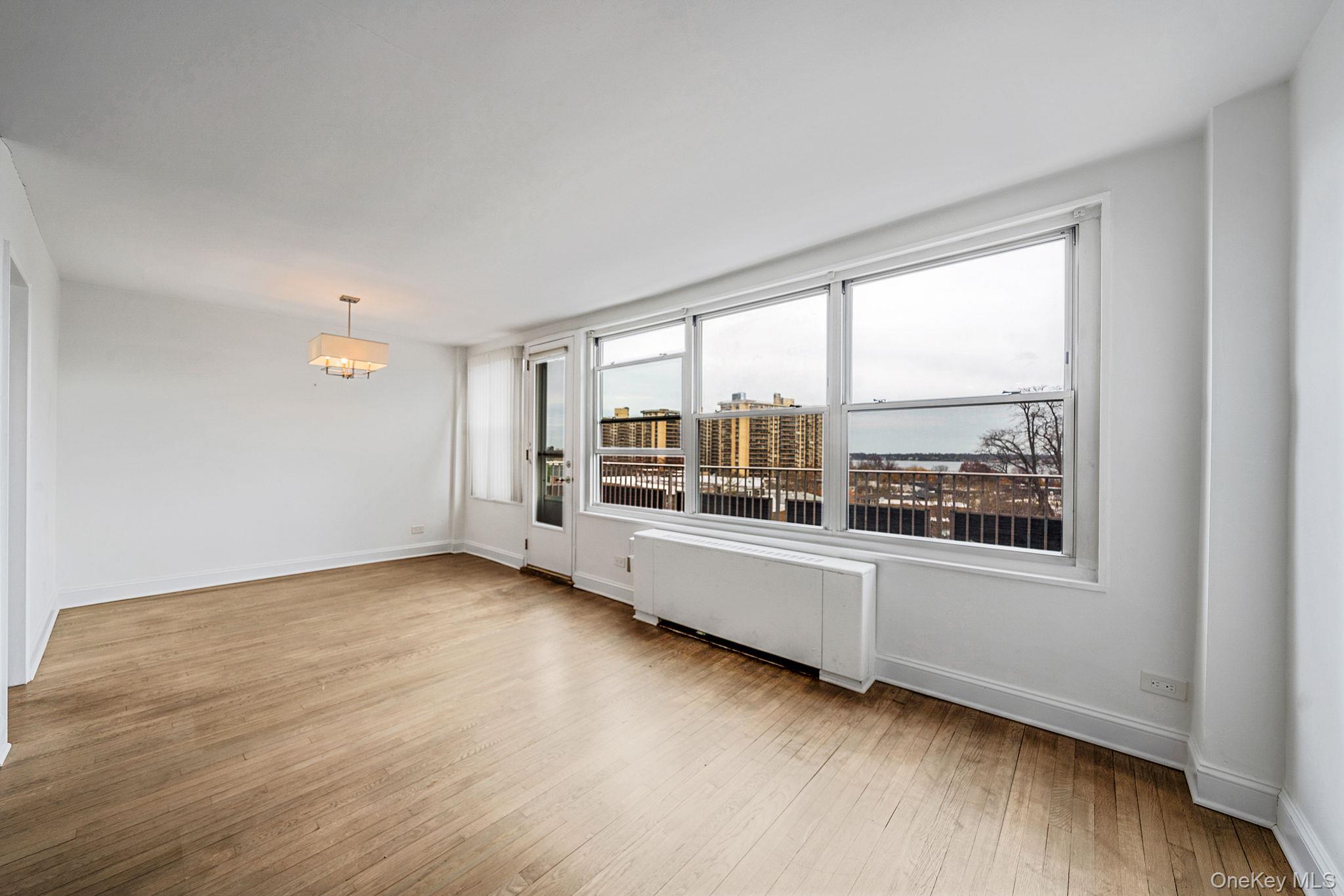 23-20 Bell Boulevard # 6J, Bayside, NY 11360