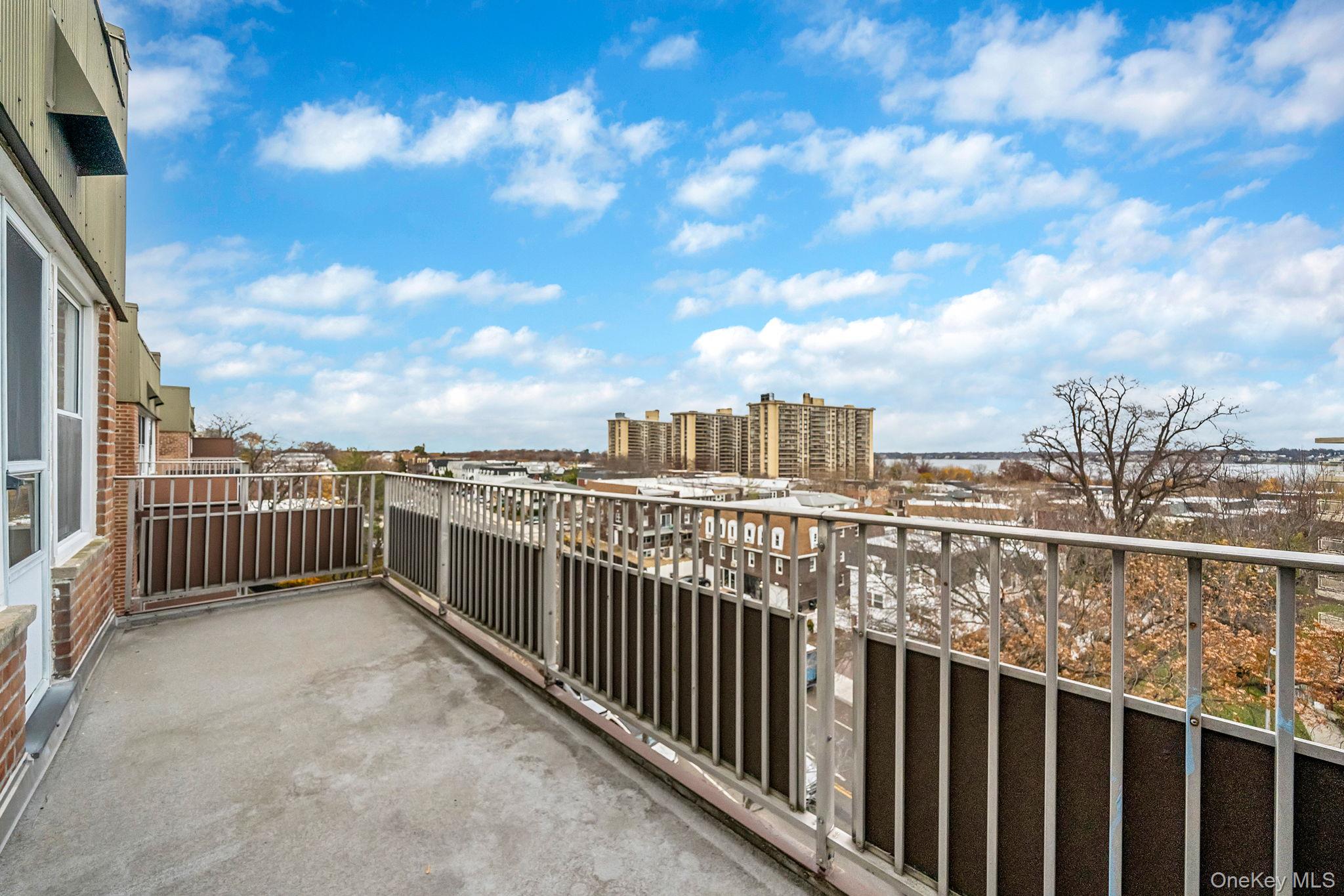 23-20 Bell Boulevard # 6J, Bayside, NY 11360