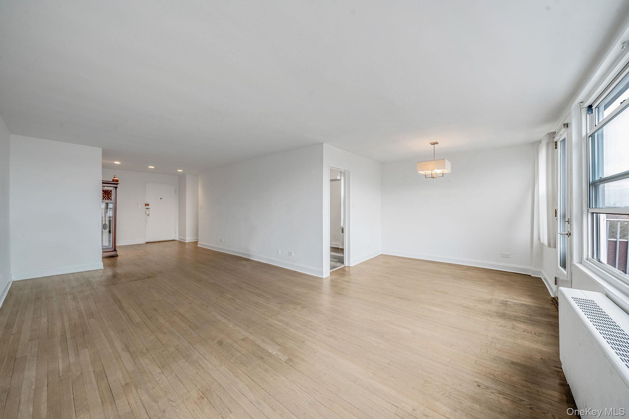 23-20 Bell Boulevard # 6J, Bayside, NY 11360