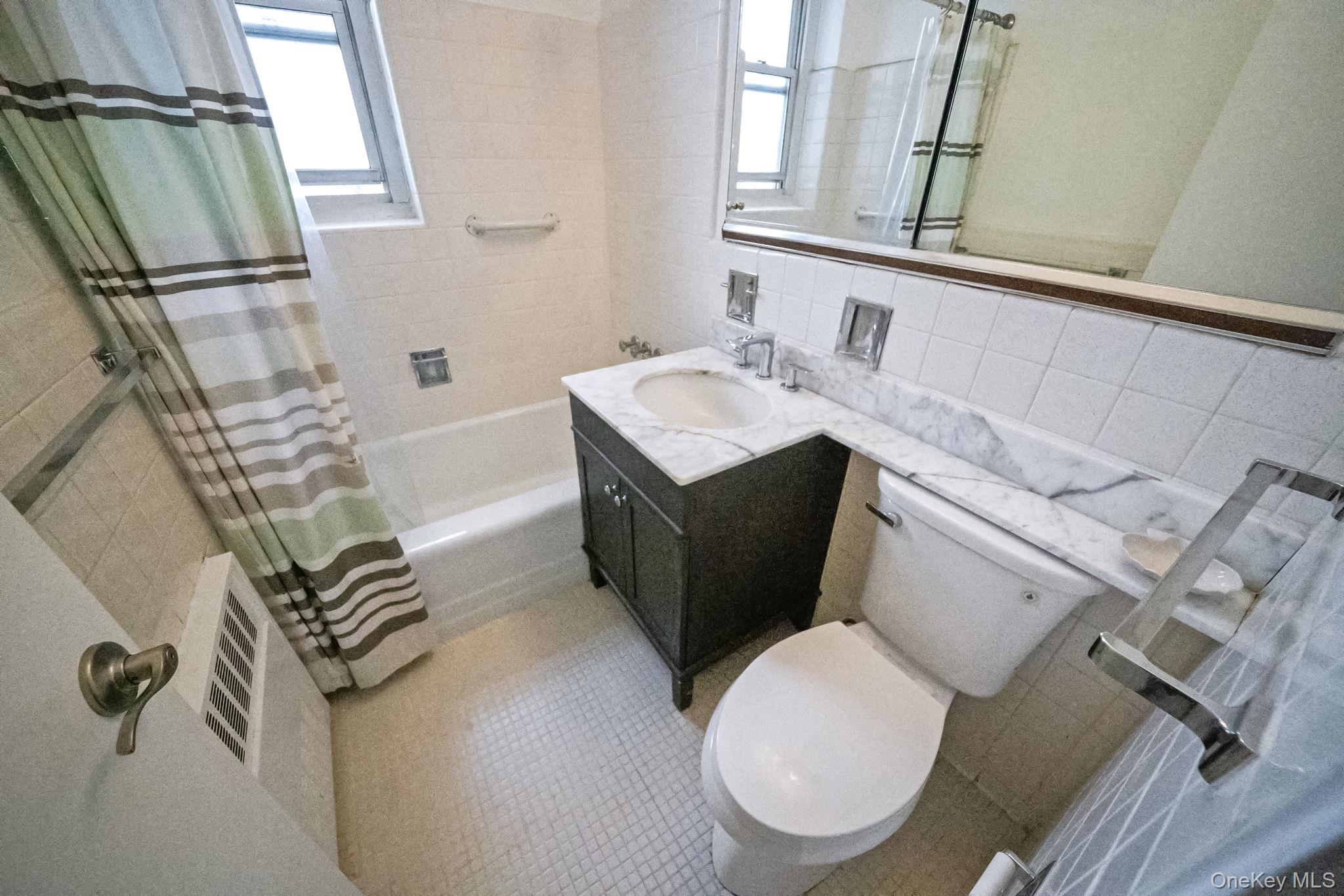 23-20 Bell Boulevard # 6J, Bayside, NY 11360