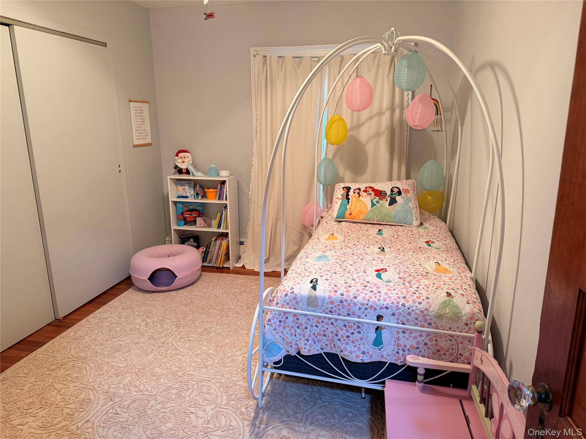 65 W Windsor Parkway, Oceanside, NY 11572