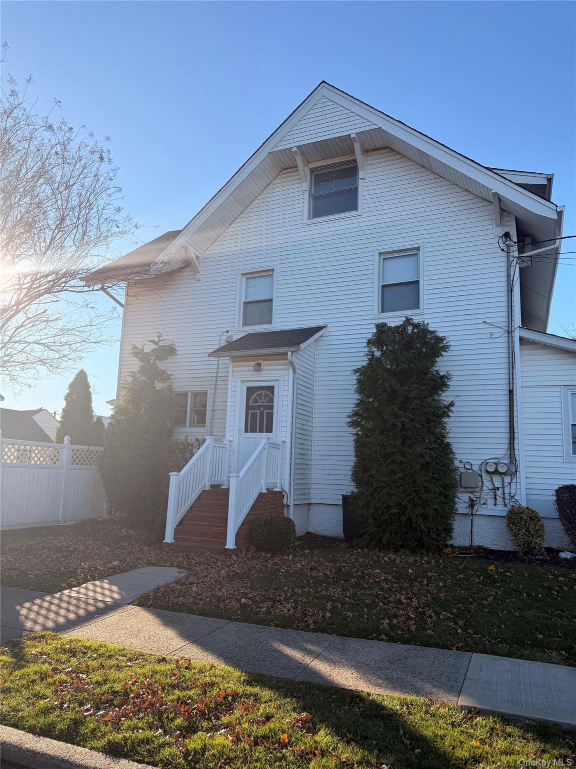 65 W Windsor Parkway, Oceanside, NY 11572