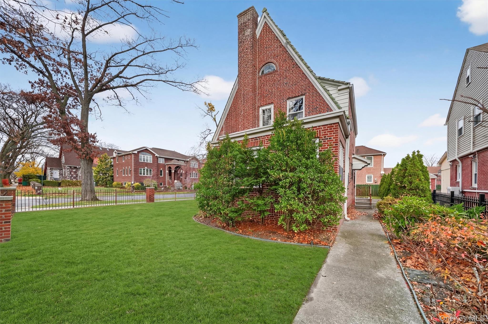 2300 Gunther Avenue, Bronx, NY 10469