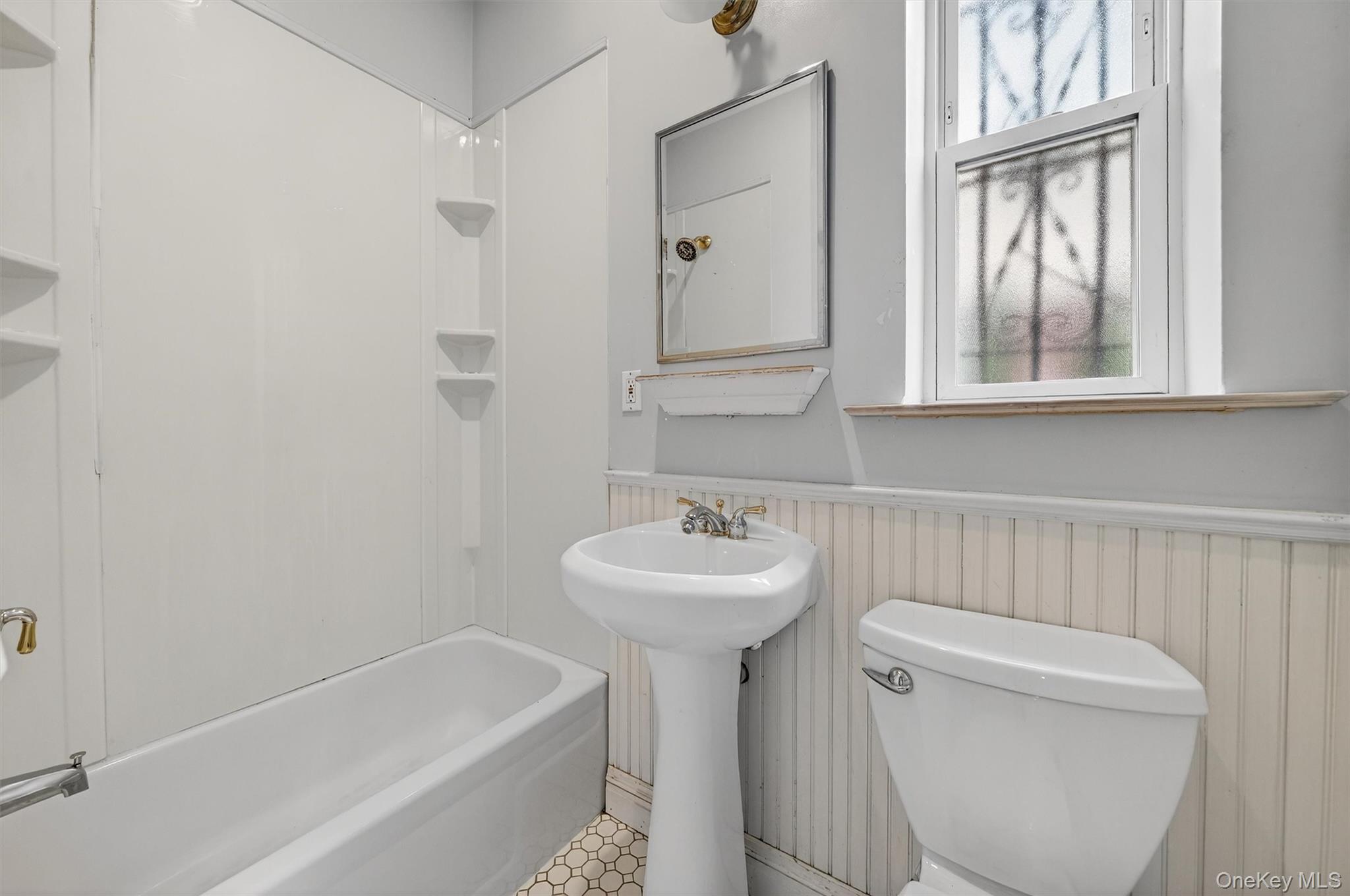 2300 Gunther Avenue, Bronx, NY 10469