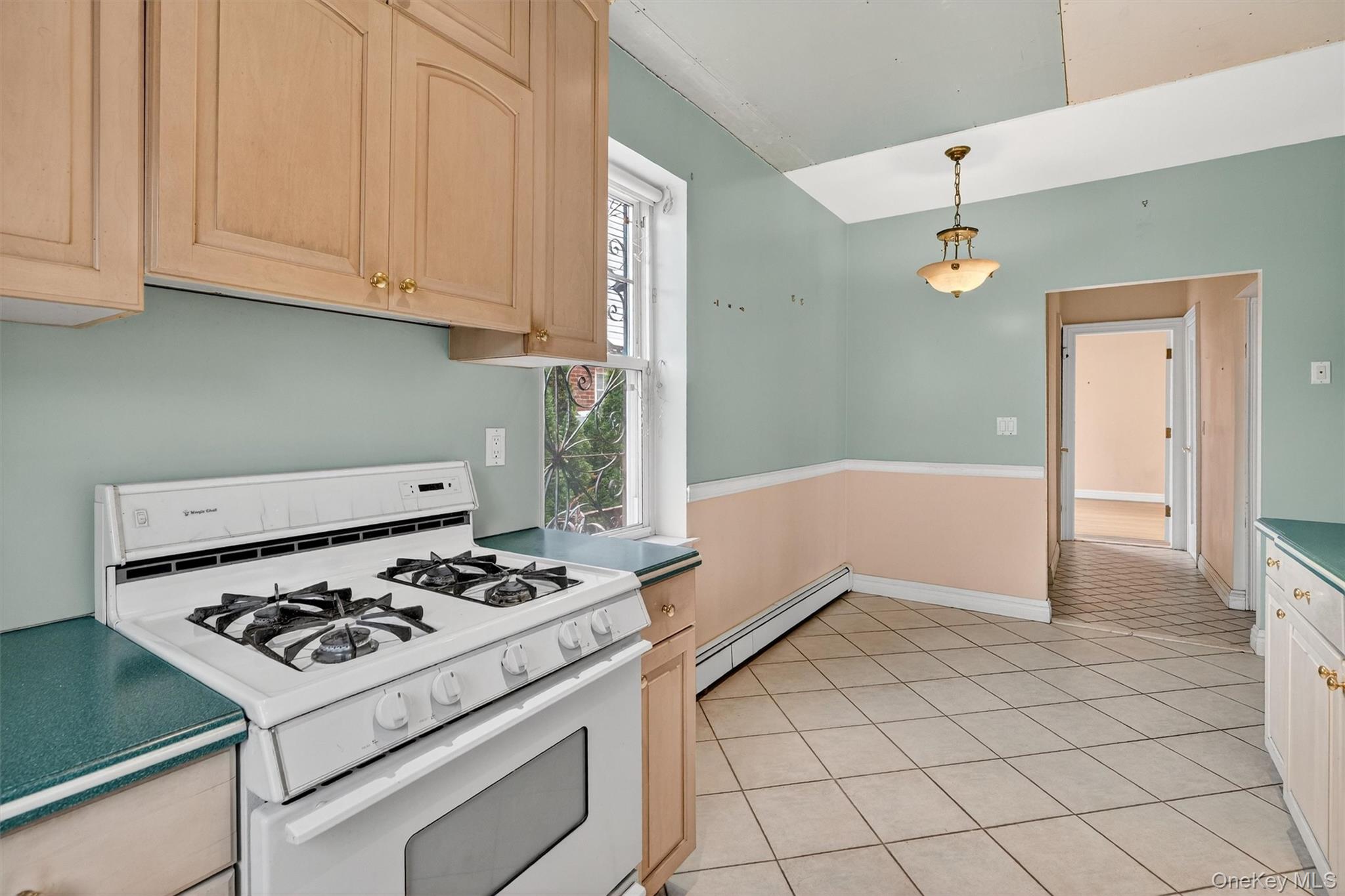 2300 Gunther Avenue, Bronx, NY 10469