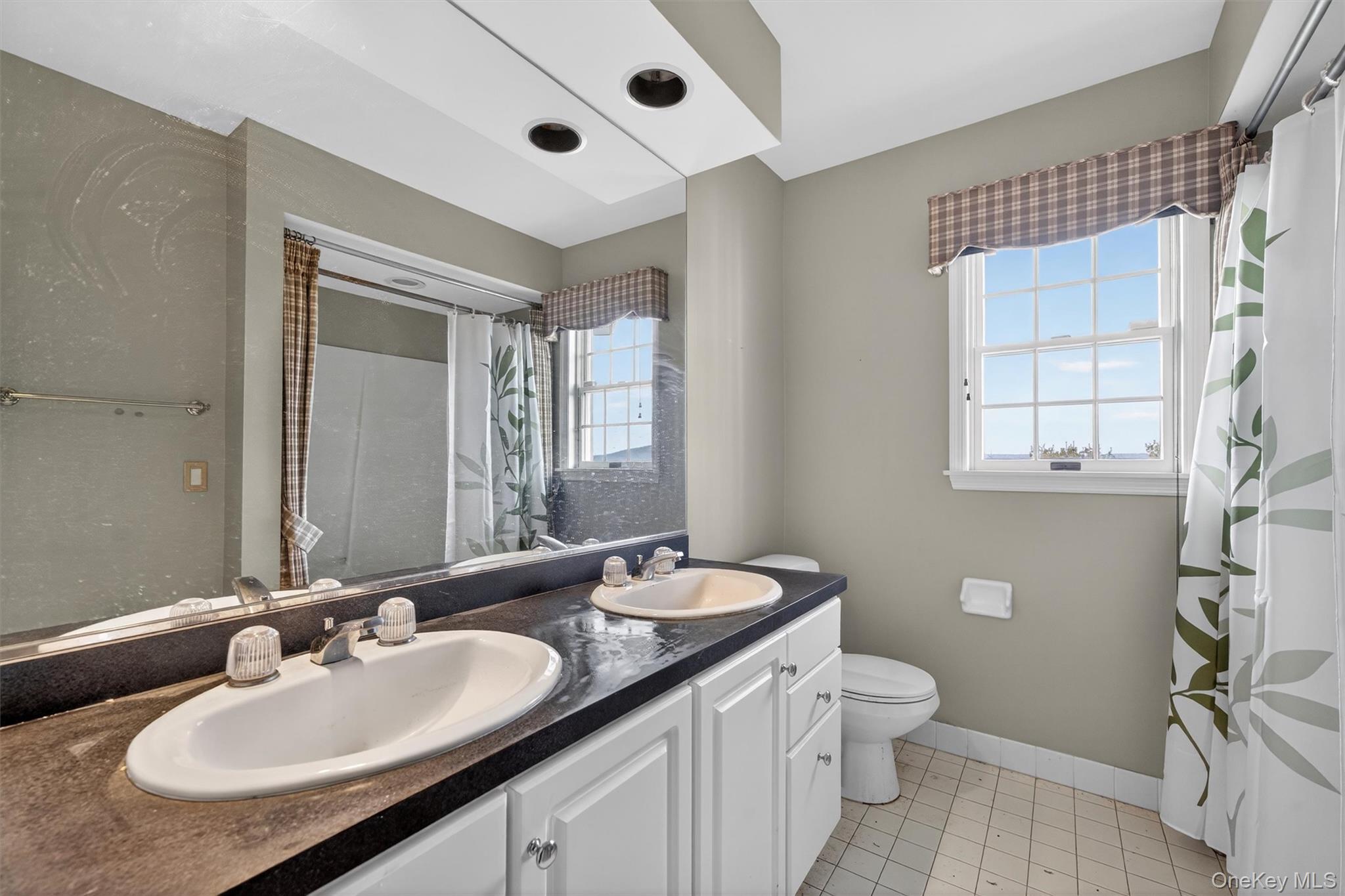 21 Jessup Road, Warwick, NY 10990