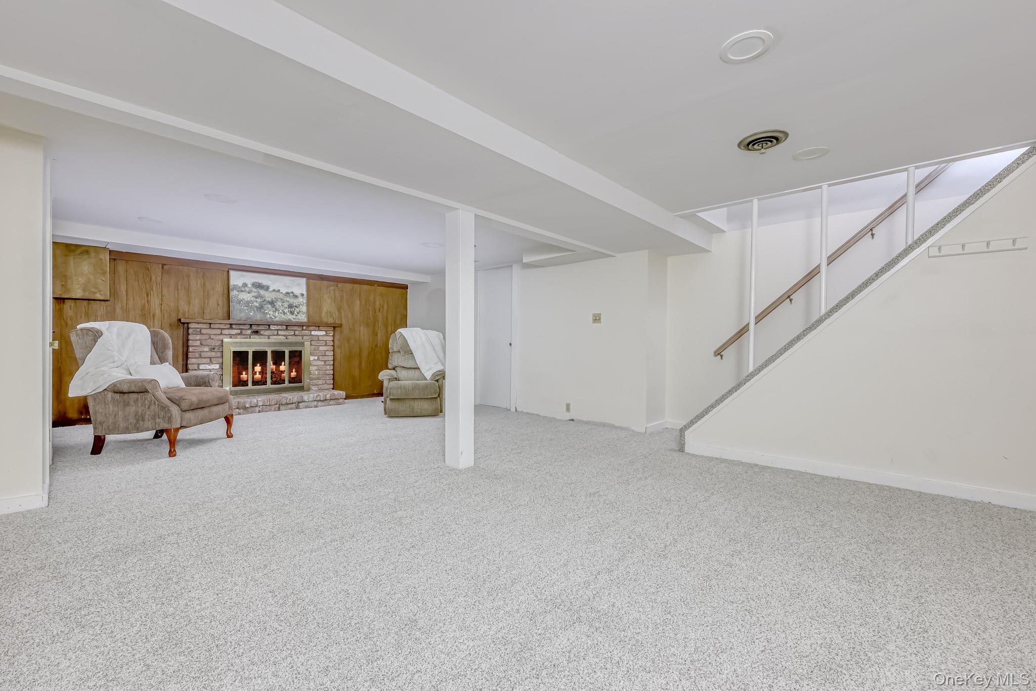 11 Fleetwood Avenue, Chestnut Ridge, NY 10977