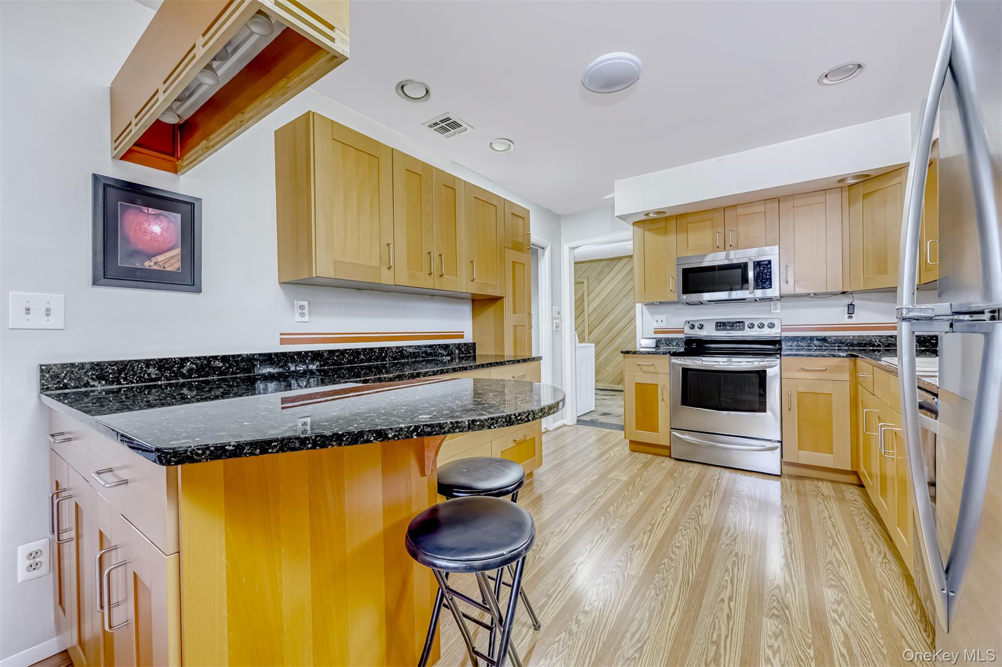 11 Fleetwood Avenue, Chestnut Ridge, NY 10977