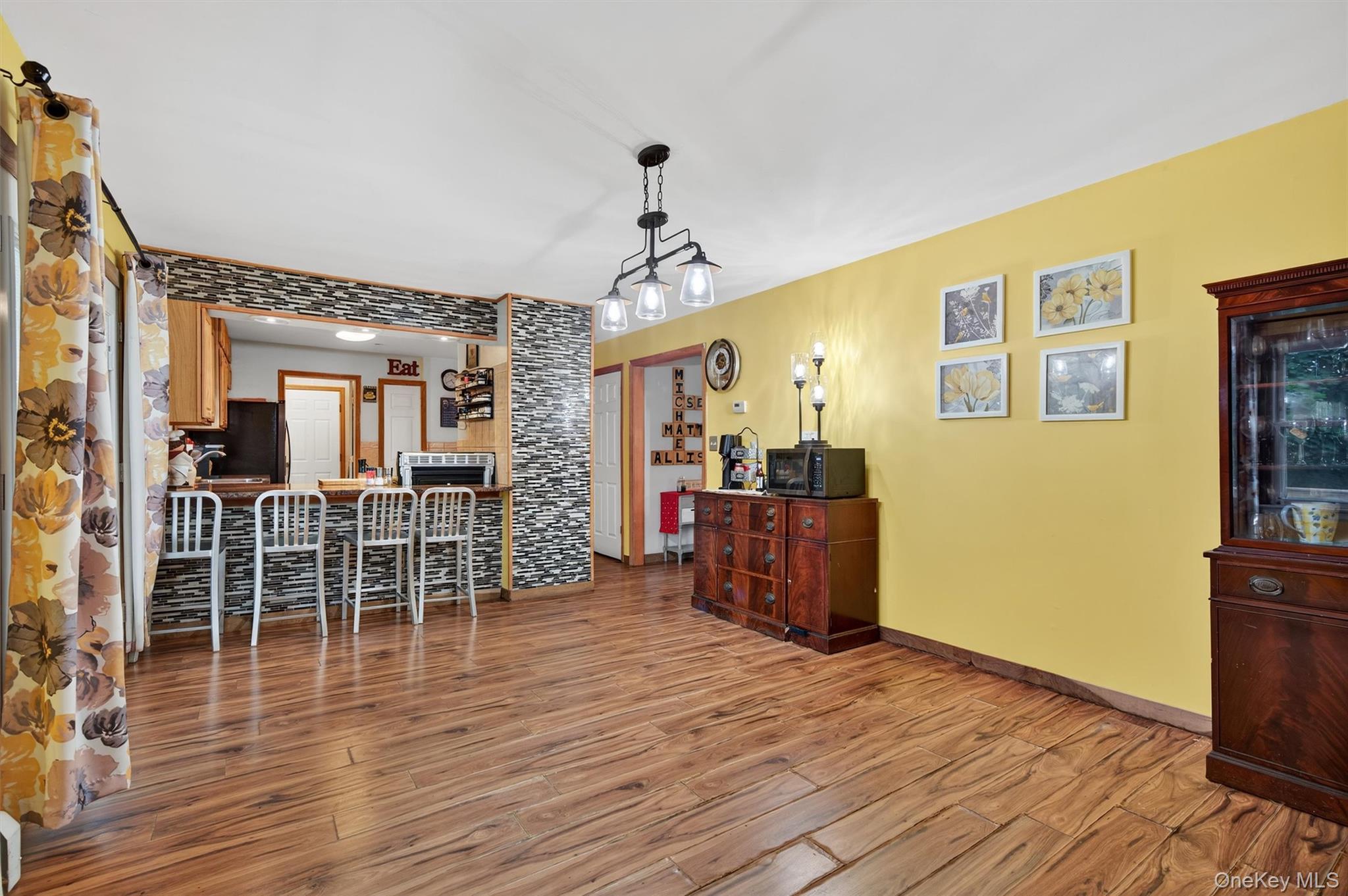 16 Oakland Avenue, Chester, NY 10918