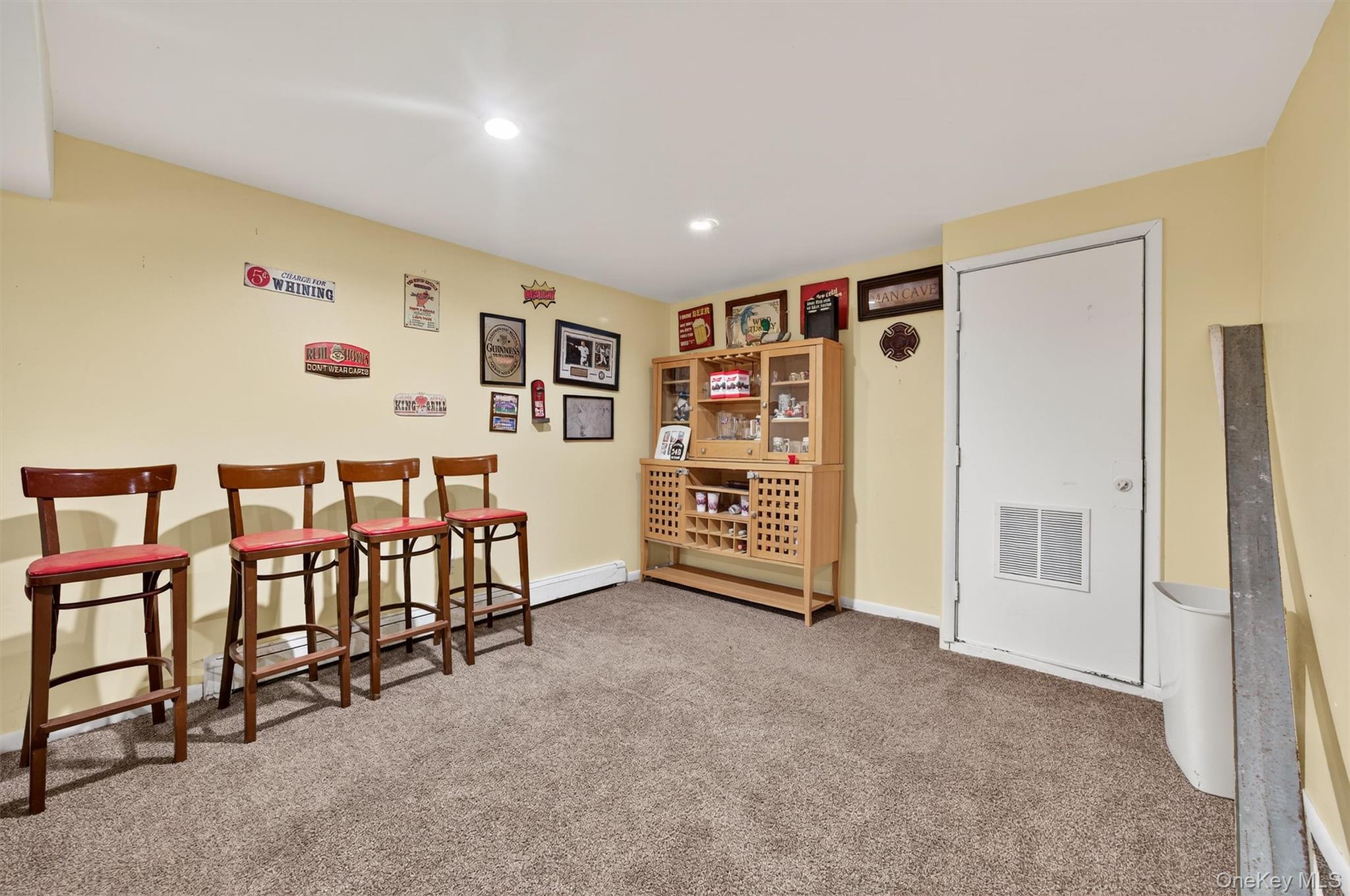 16 Oakland Avenue, Chester, NY 10918