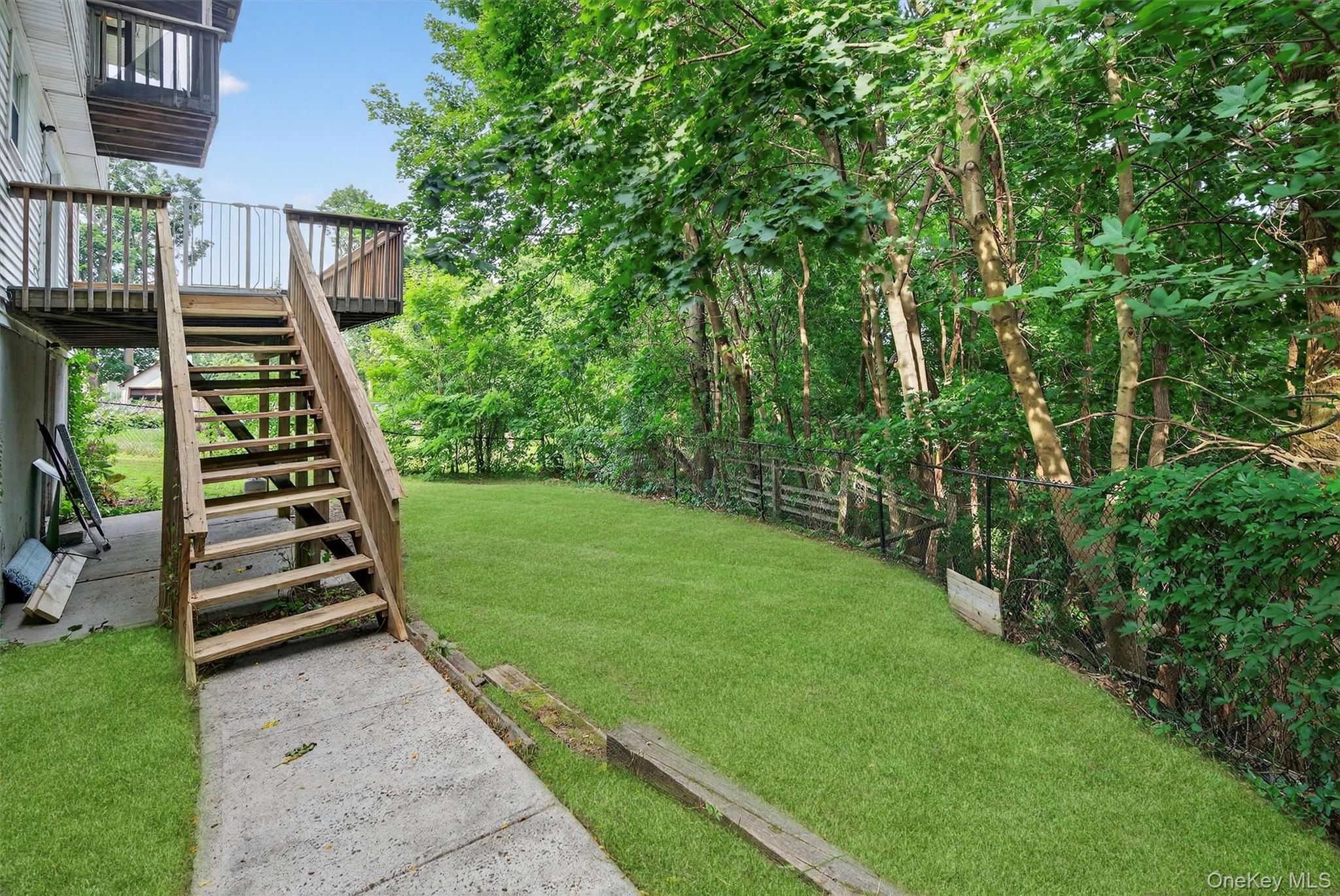 16 Oakland Avenue, Chester, NY 10918