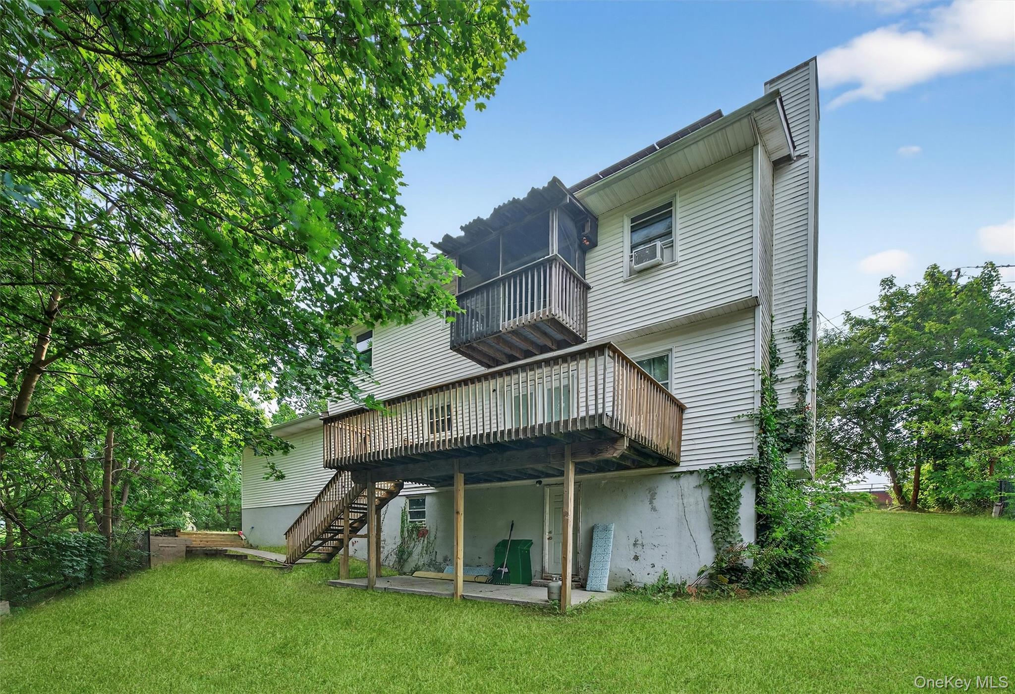 16 Oakland Avenue, Chester, NY 10918