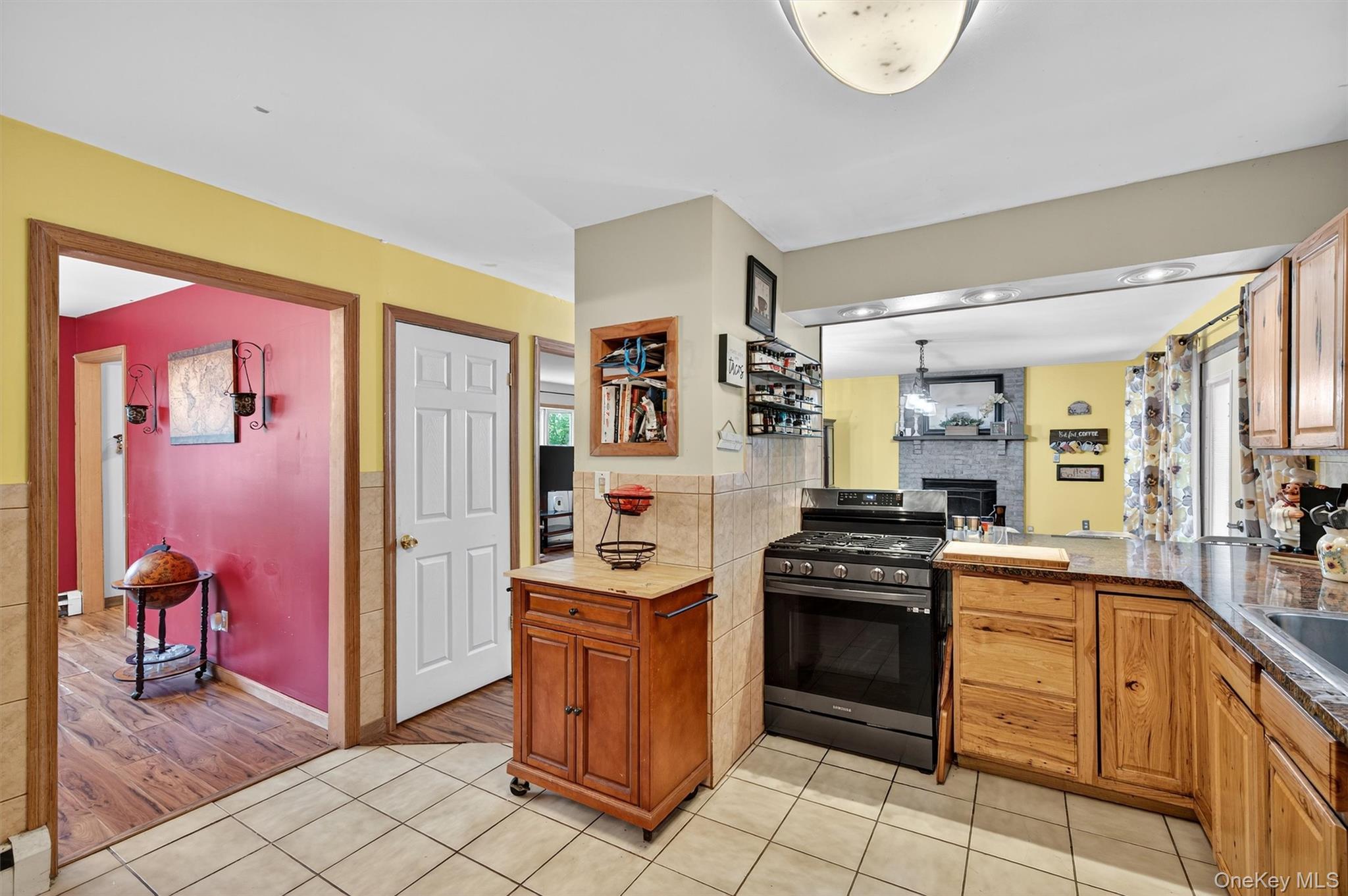 16 Oakland Avenue, Chester, NY 10918