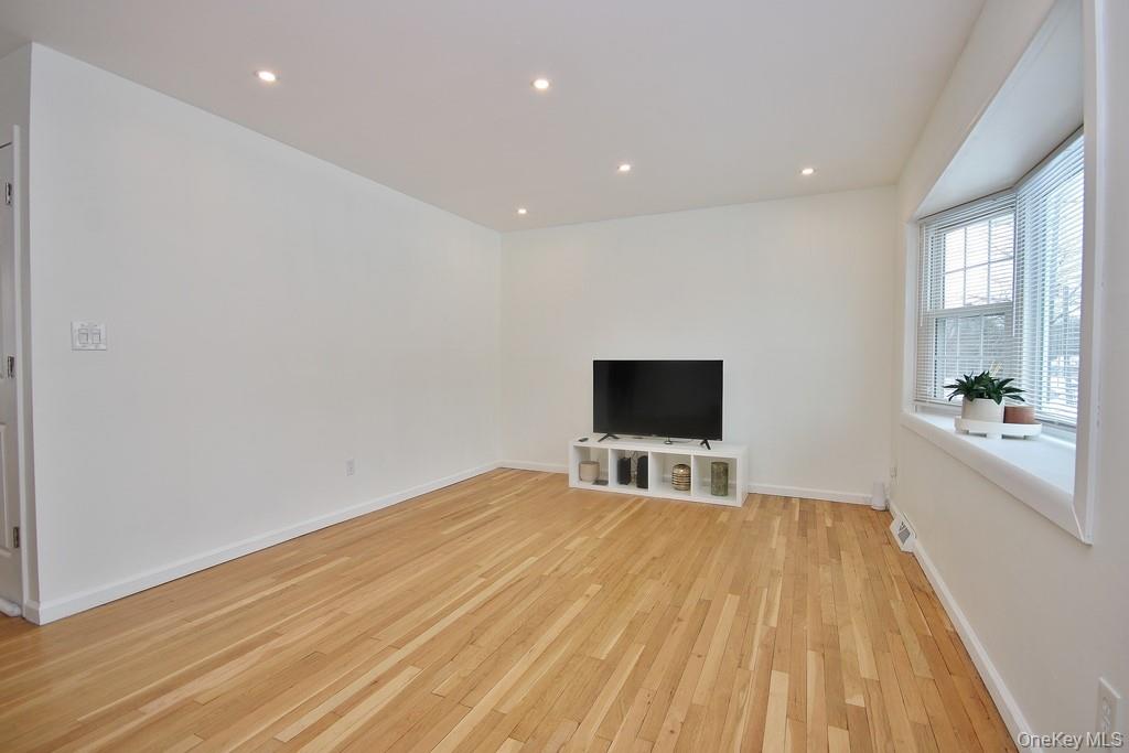 52 Scotchtown Drive, Middletown, NY 10941