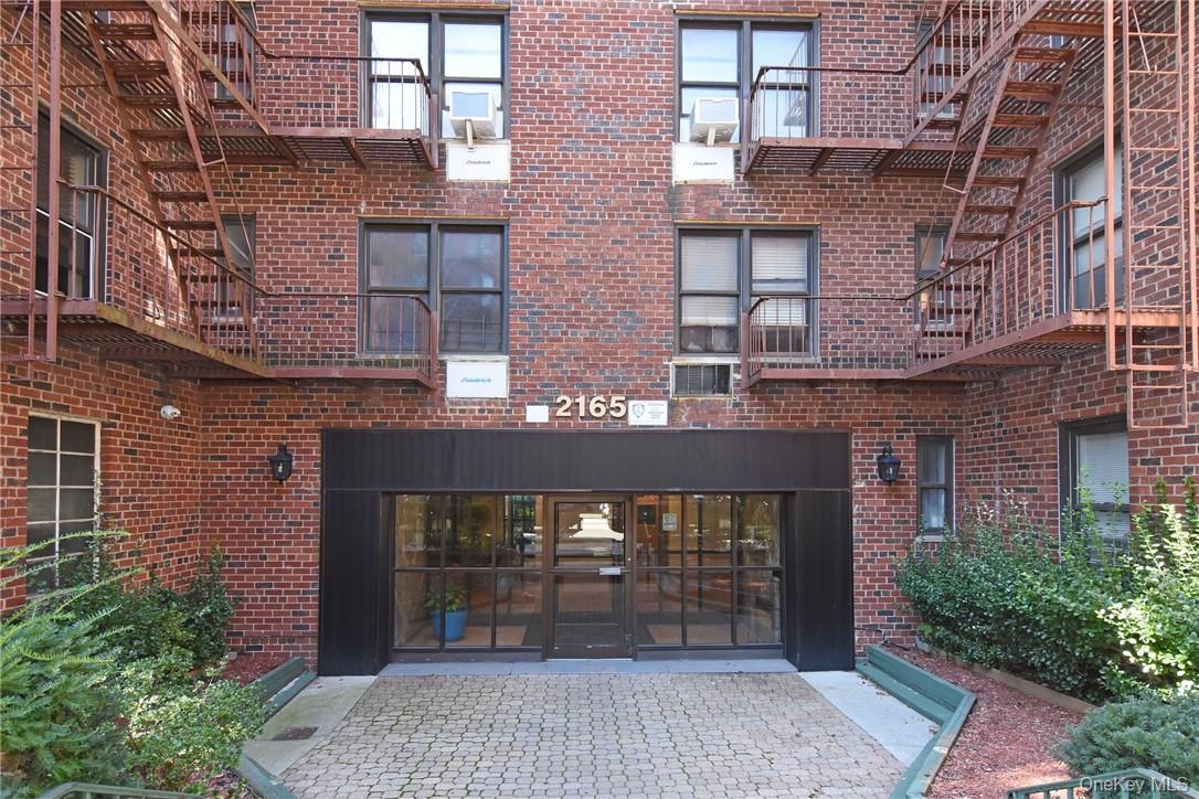 2165 Matthews Avenue # 4A, Bronx, NY 10462