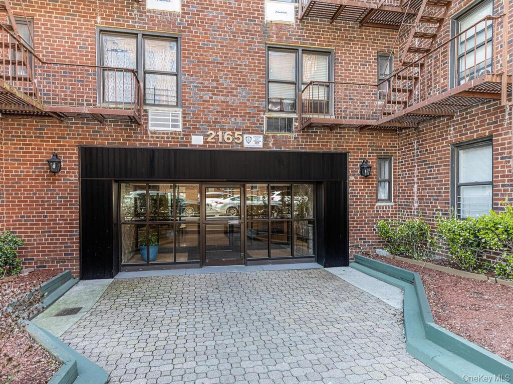 2165 Matthews Avenue # 4A, Bronx, NY 10462