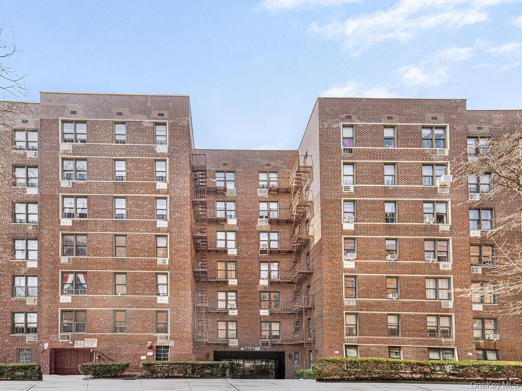 2165 Matthews Avenue # 4A, Bronx, NY 10462