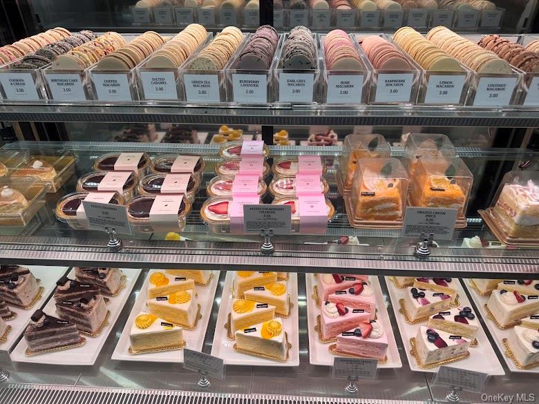 1 Miller Place # D, Smithtown, NY 11787