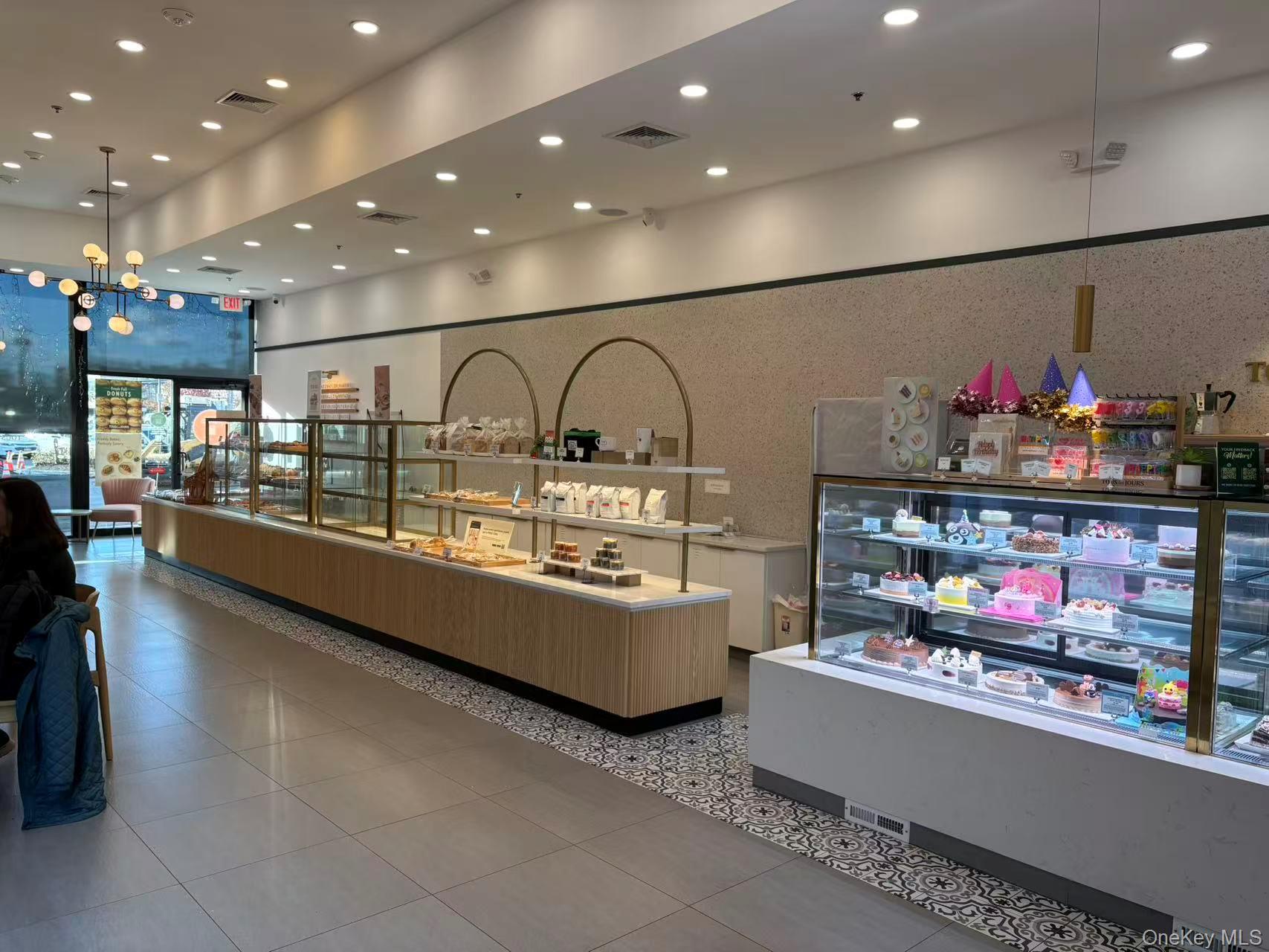 1 Miller Place # D, Smithtown, NY 11787