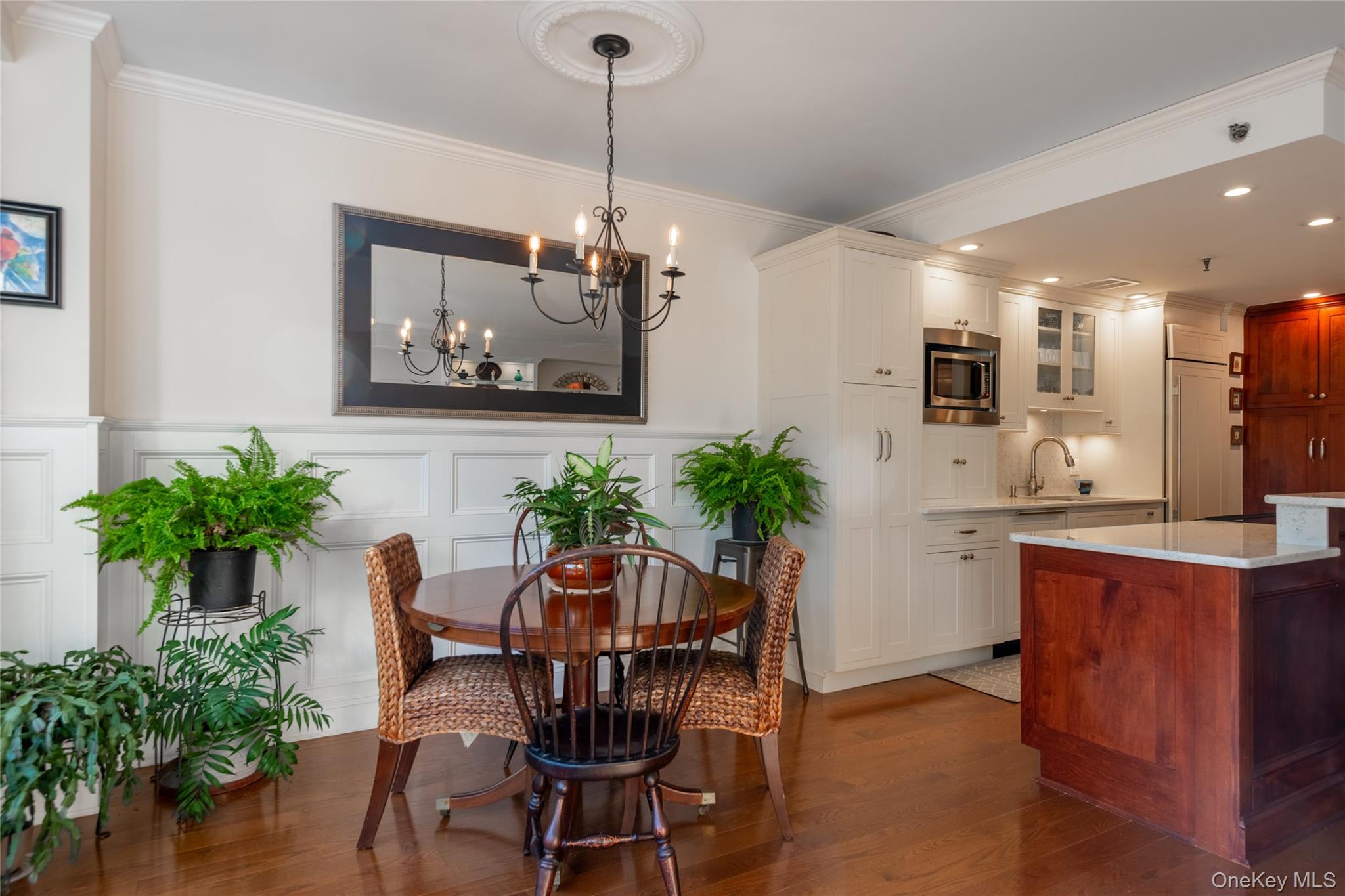 100 Hilton Avenue # M4, Garden City, NY 11530